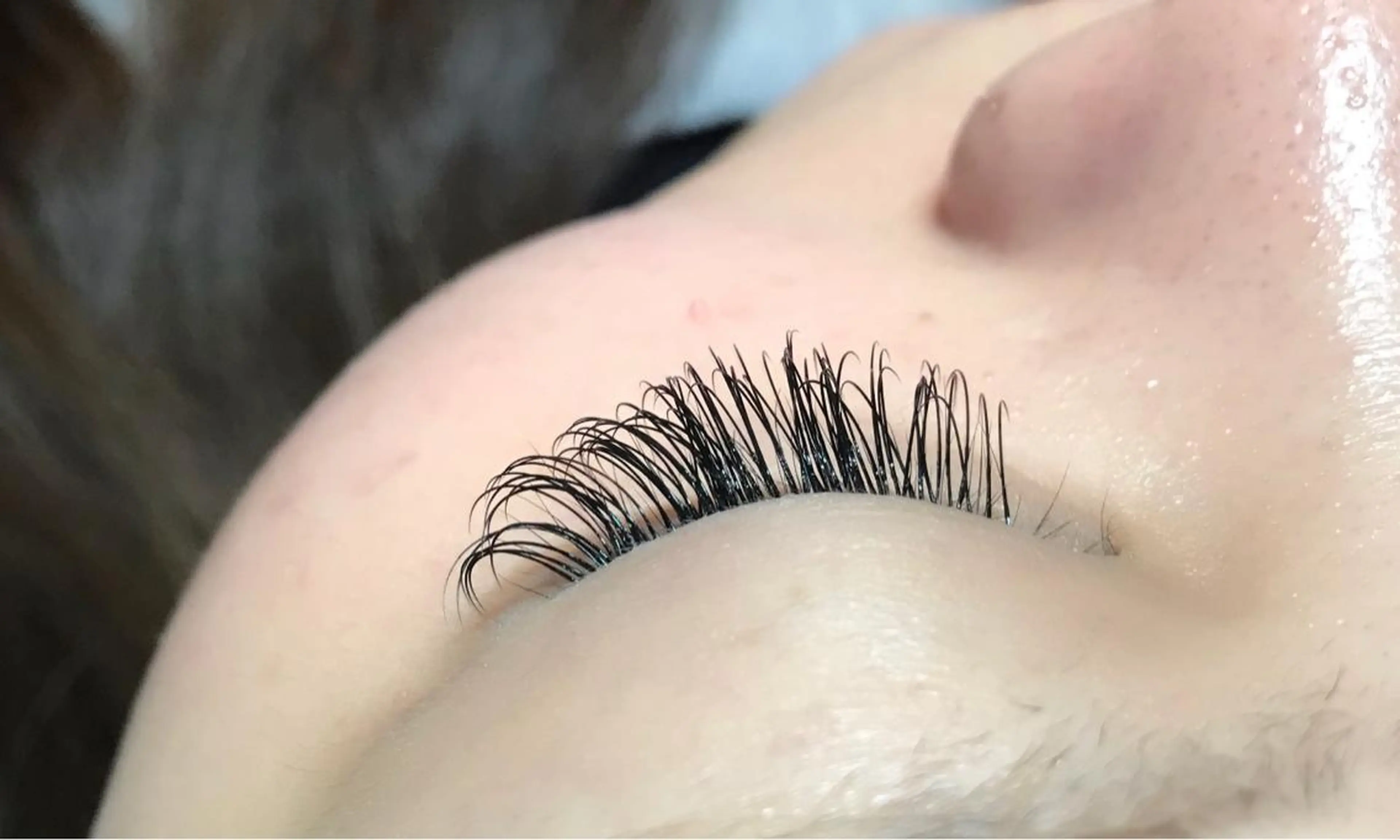 マツエク・マツパ Cカール UMEDA FIGAROのヘアスタイル