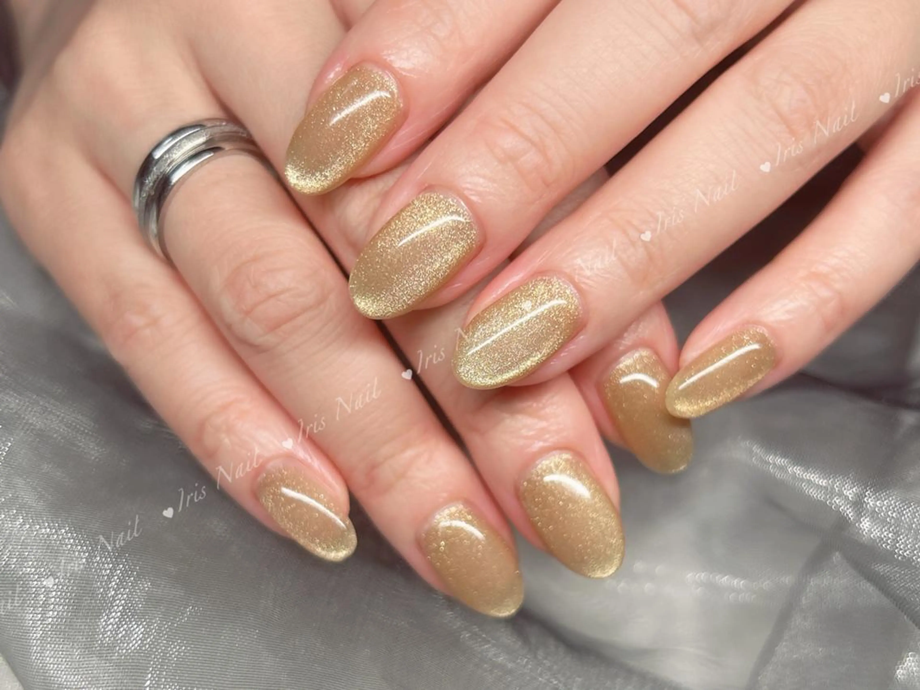 ネイル キラキラネイル マグネットネイル 黄色 ハンドネイル ハンドケア 🍒IRIS Nail🌸のネイルデザイン