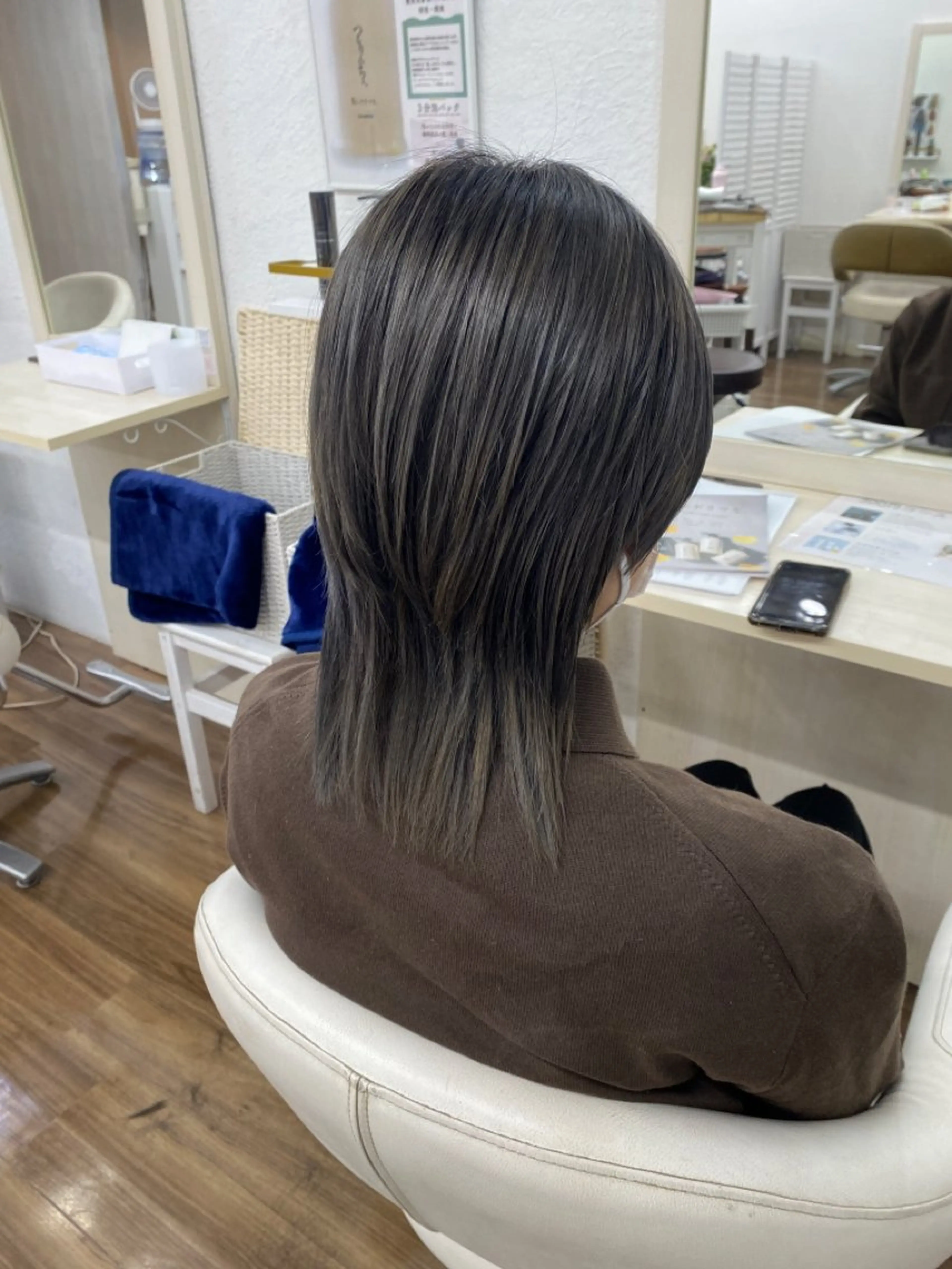 ショート アッシュ アッシュグレー カット ヘアカラー トリートメント ヘッドスパ GLOSS 心斎橋 山上のヘアスタイル