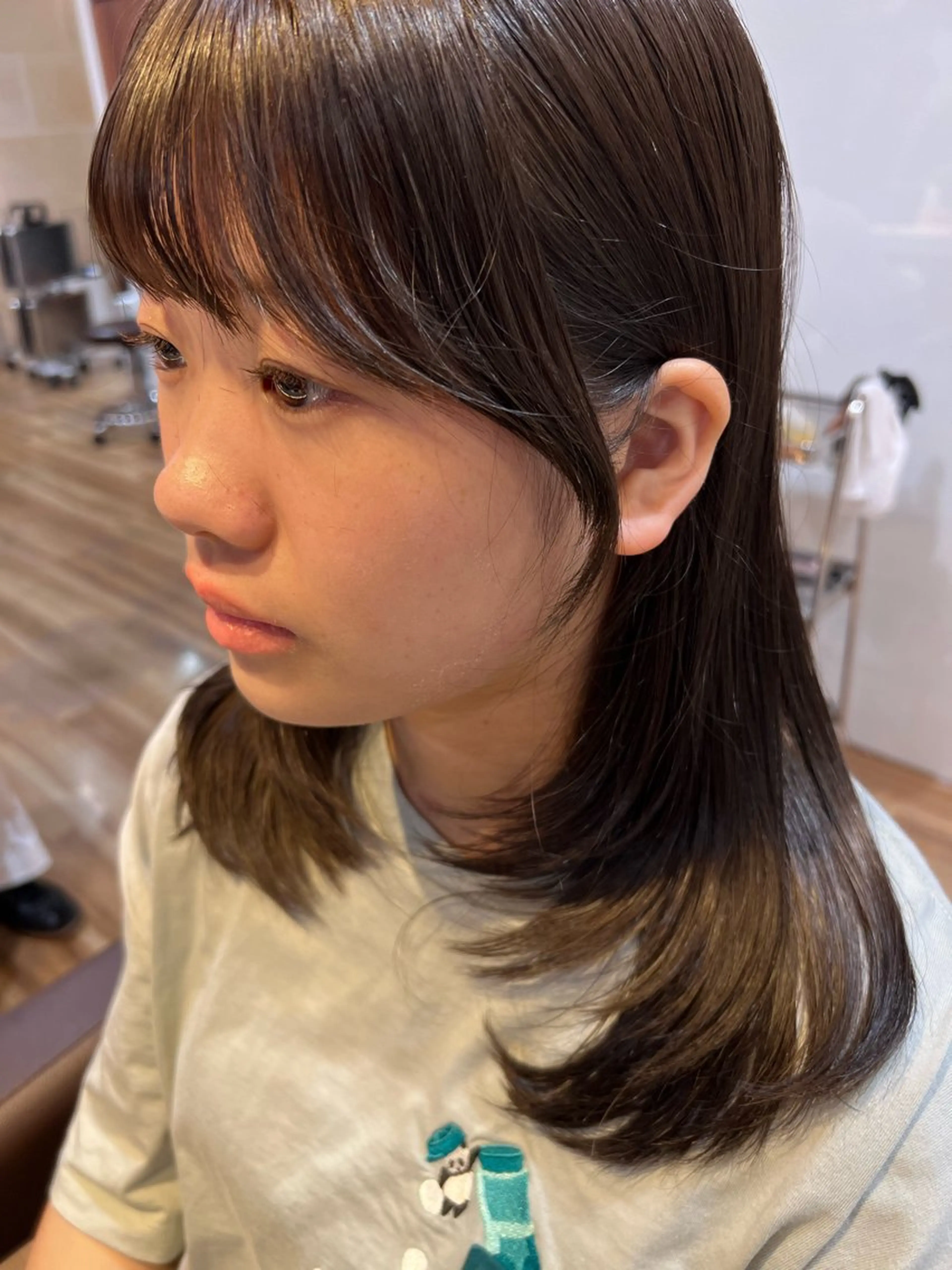 セミロング カット しみず さくら🌸のヘアスタイル