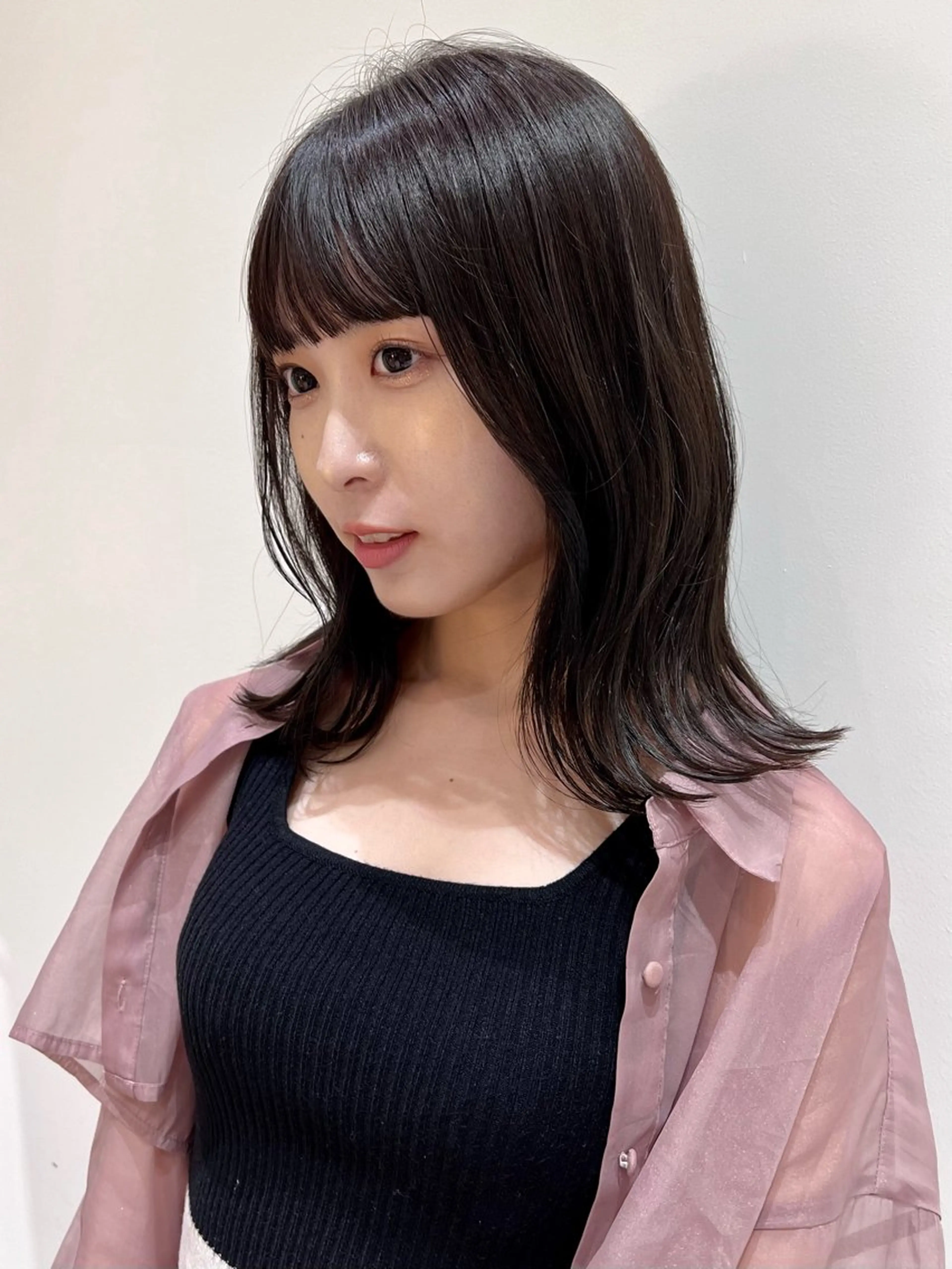 ミディアム 顔まわりレイヤー レイヤーカット 原田 紗莉奈のヘアスタイル