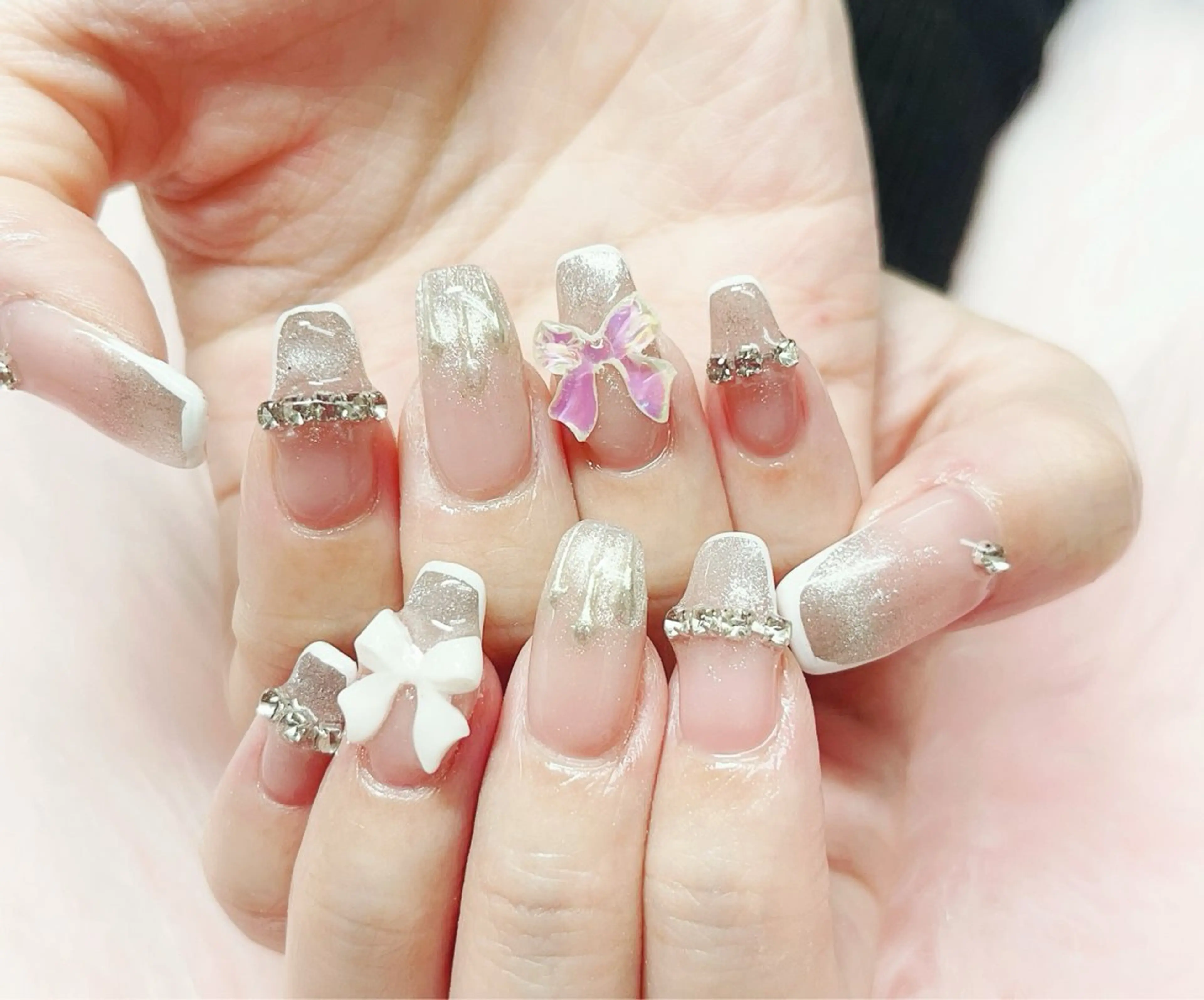 ネイル ハンドネイル MoonNail ユリ🌸のネイルデザイン