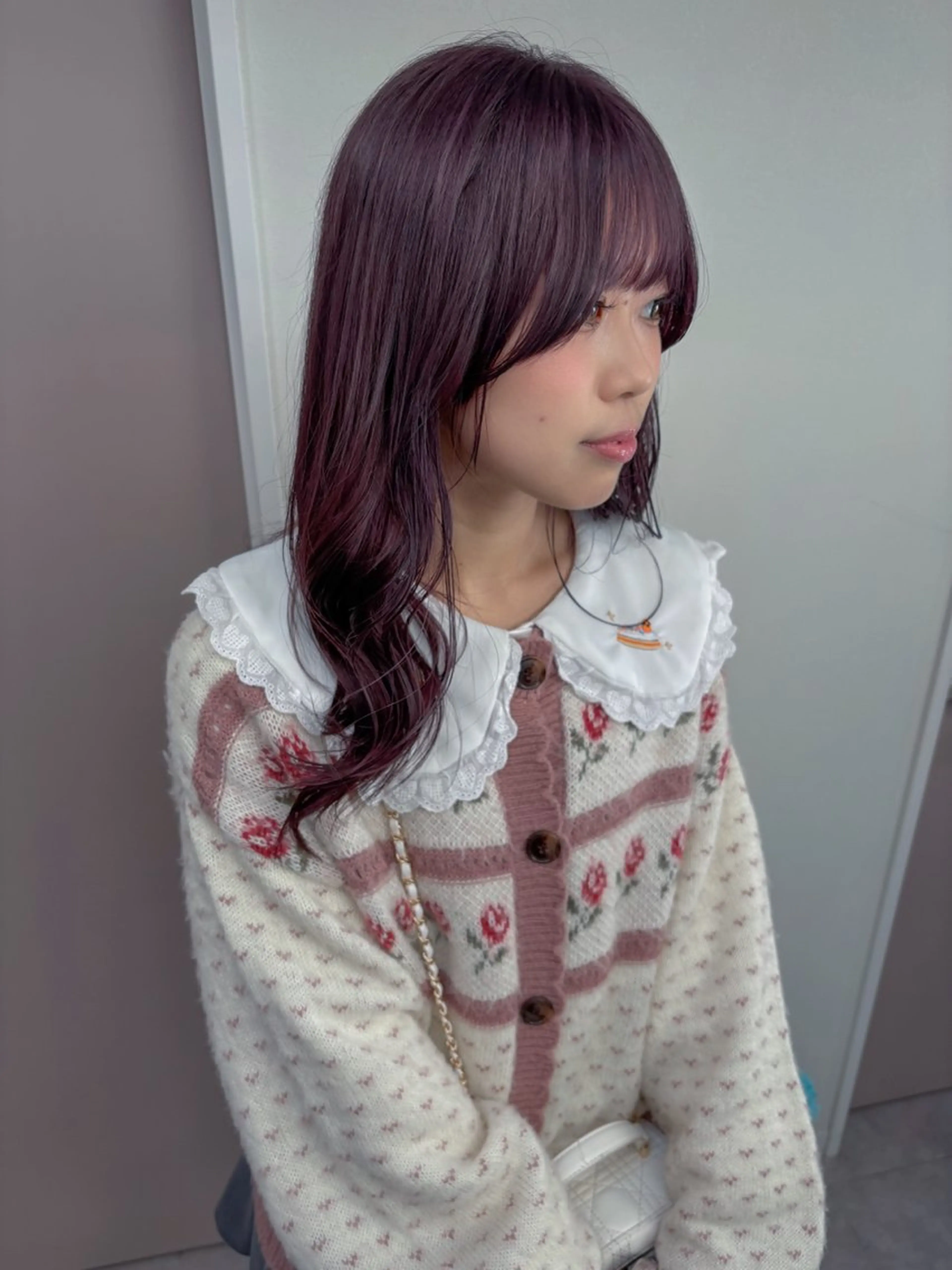 セミロング カラー ラベンダーカラー ラベンダーグレー カット ヘアカラー 🩵izu 🩵のヘアスタイル