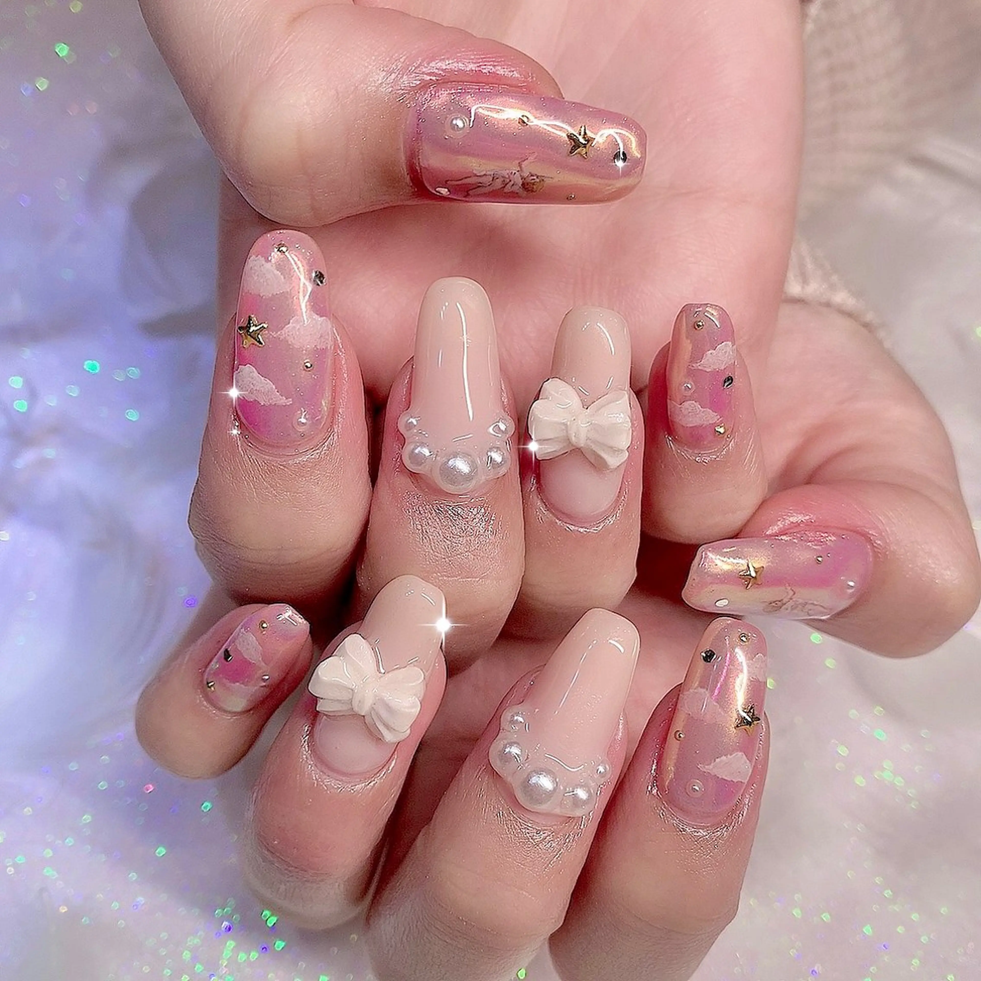 ネイル オーロラネイル フレンチネイル ガーリー キラキラネイル 韓国ネイル シェアサロンLei.g(レイジー)所属・3Dアートネイル💗 都築レナのネイルデザイン