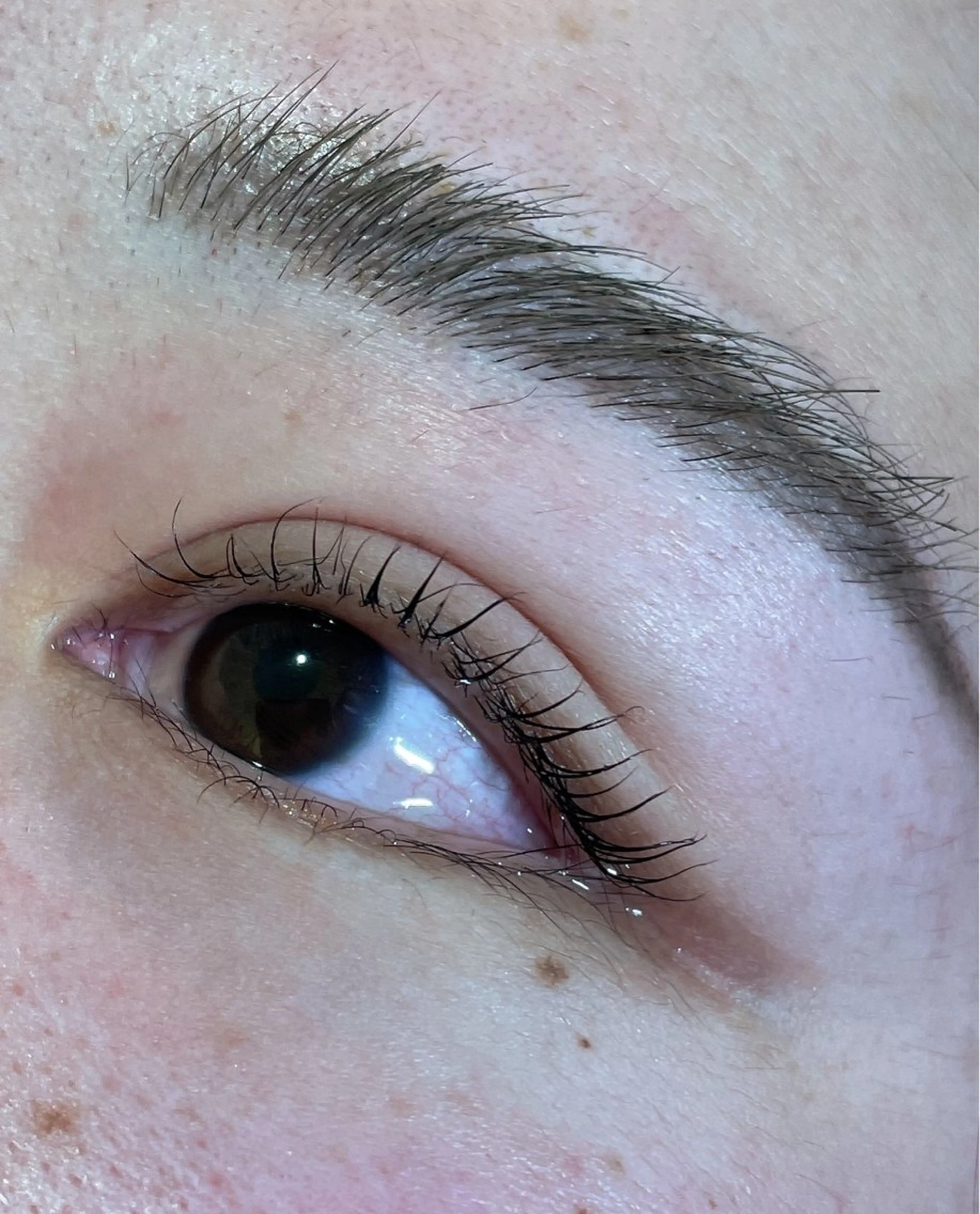 マツエク・マツパ 井上 真里奈のヘアスタイル