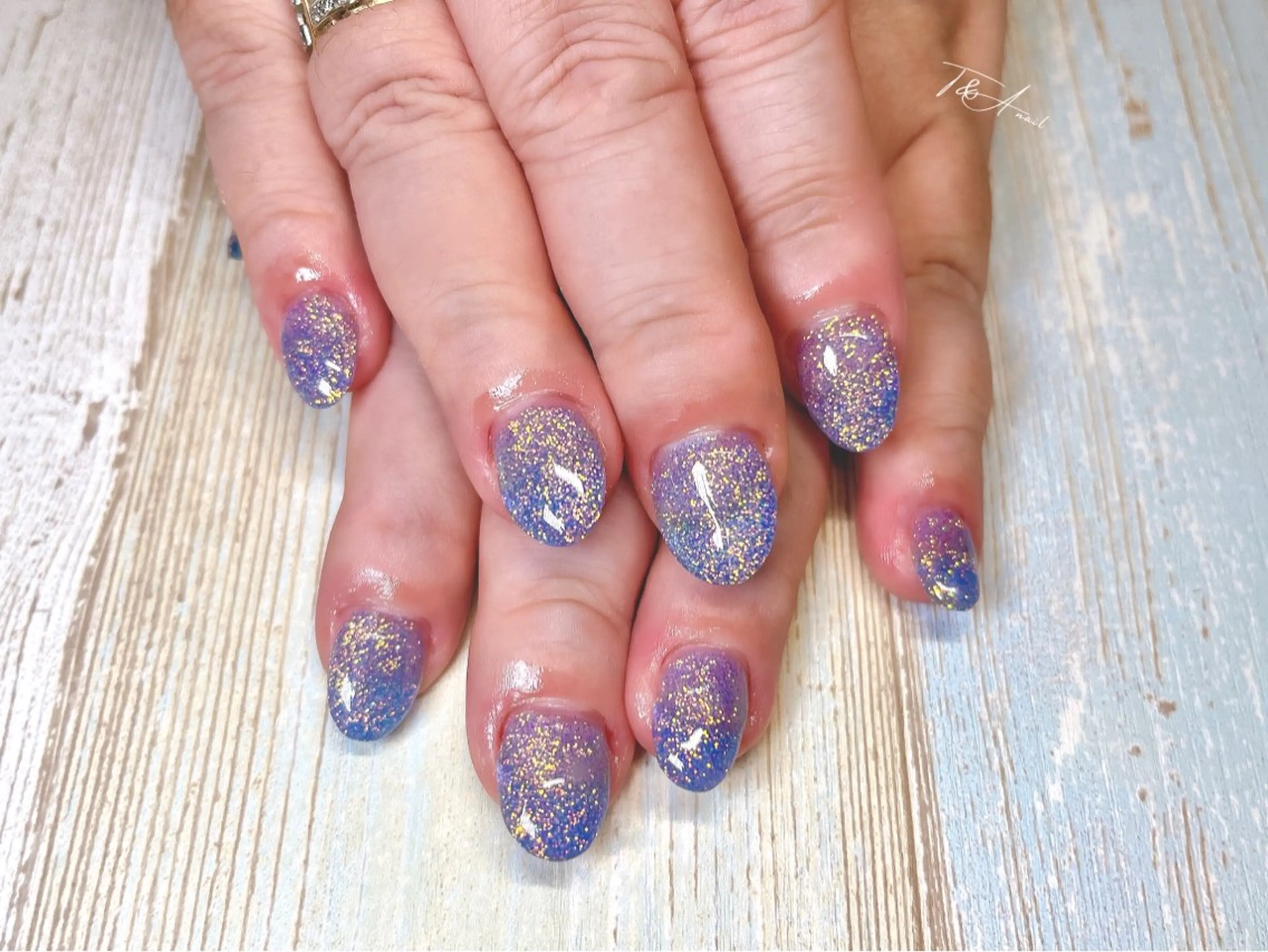 ネイル 長さ出し ジェルネイル ラメ(グリッター) ワンカラーネイル スカルプネイル ハンドネイル T&A nailのネイルデザイン