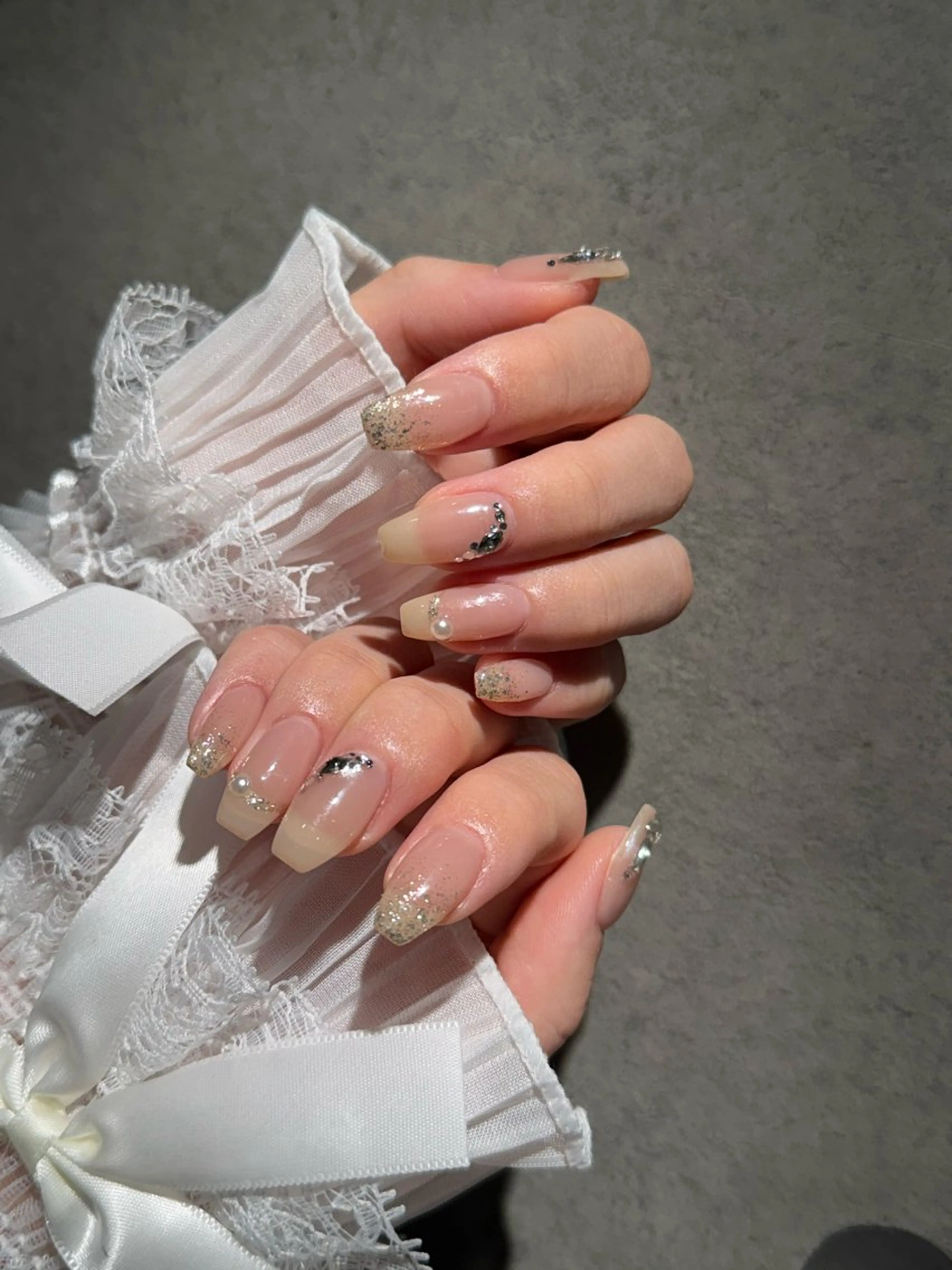 ネイル I-nailロング /ワンホン/キラキラのネイルデザイン