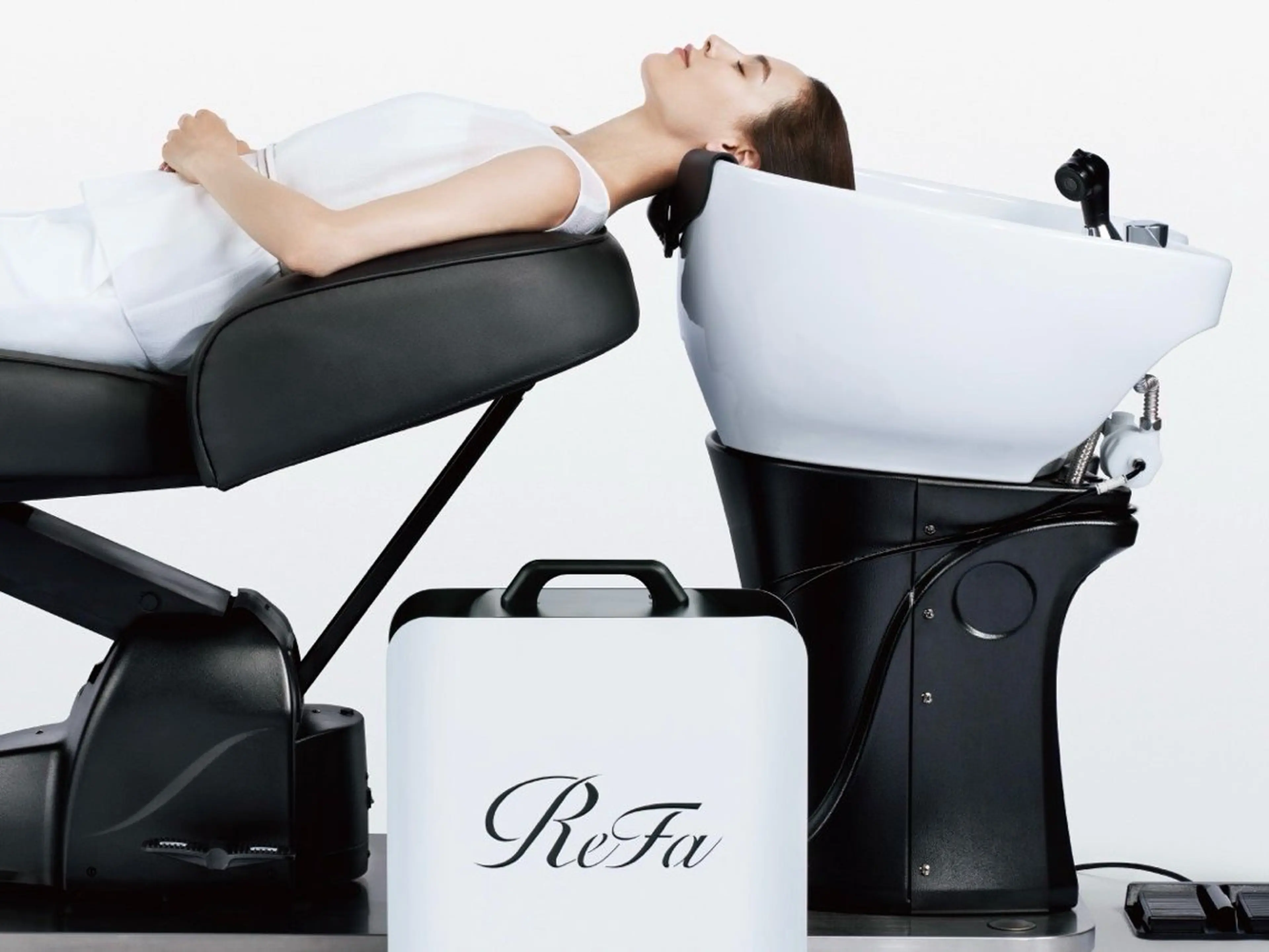 金井蛍祐/くびれボブ /透明感カラー/艶髪のヘアスタイル