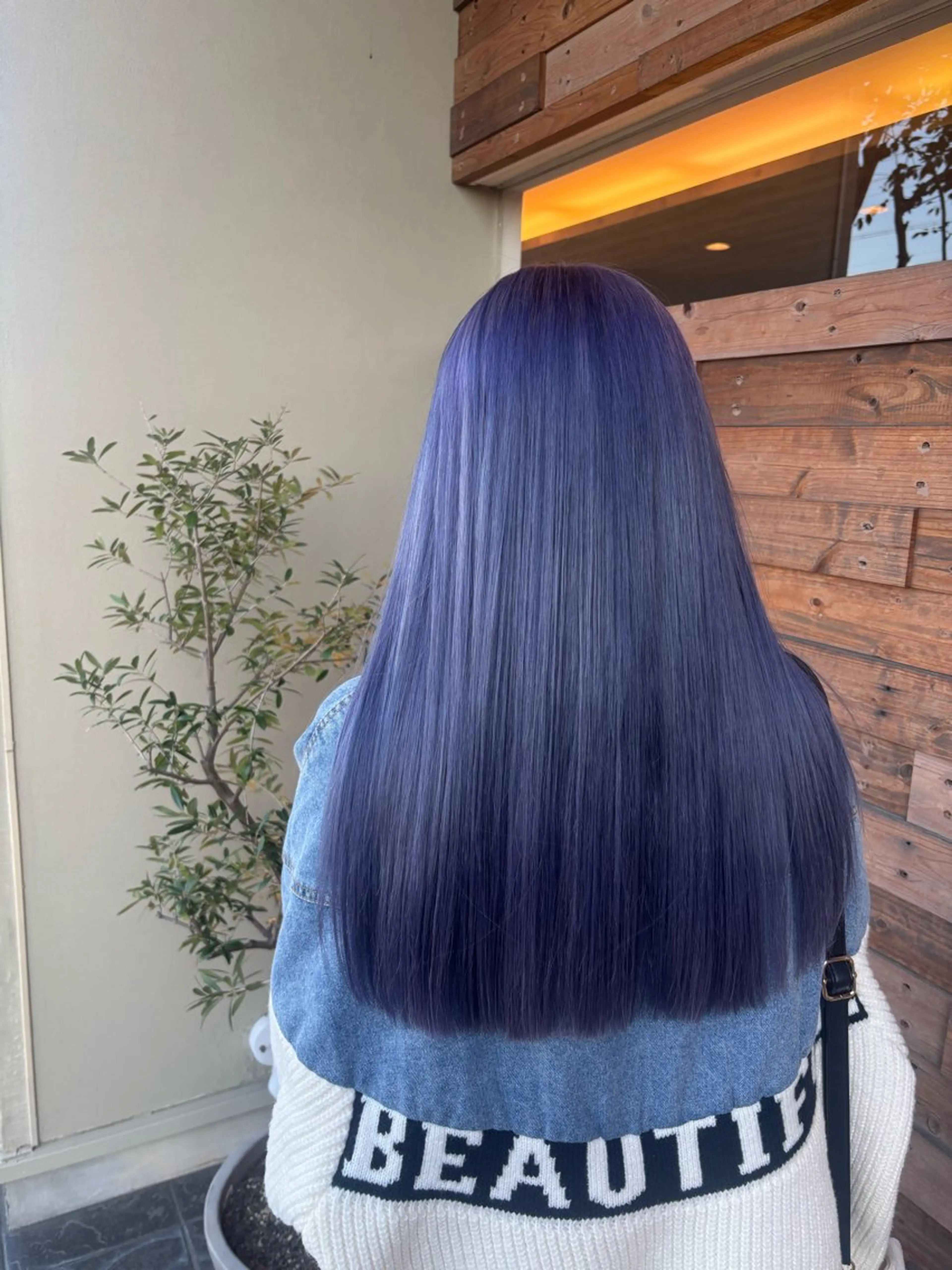 ロング カラー パープルカラー 佐藤 優里のヘアスタイル