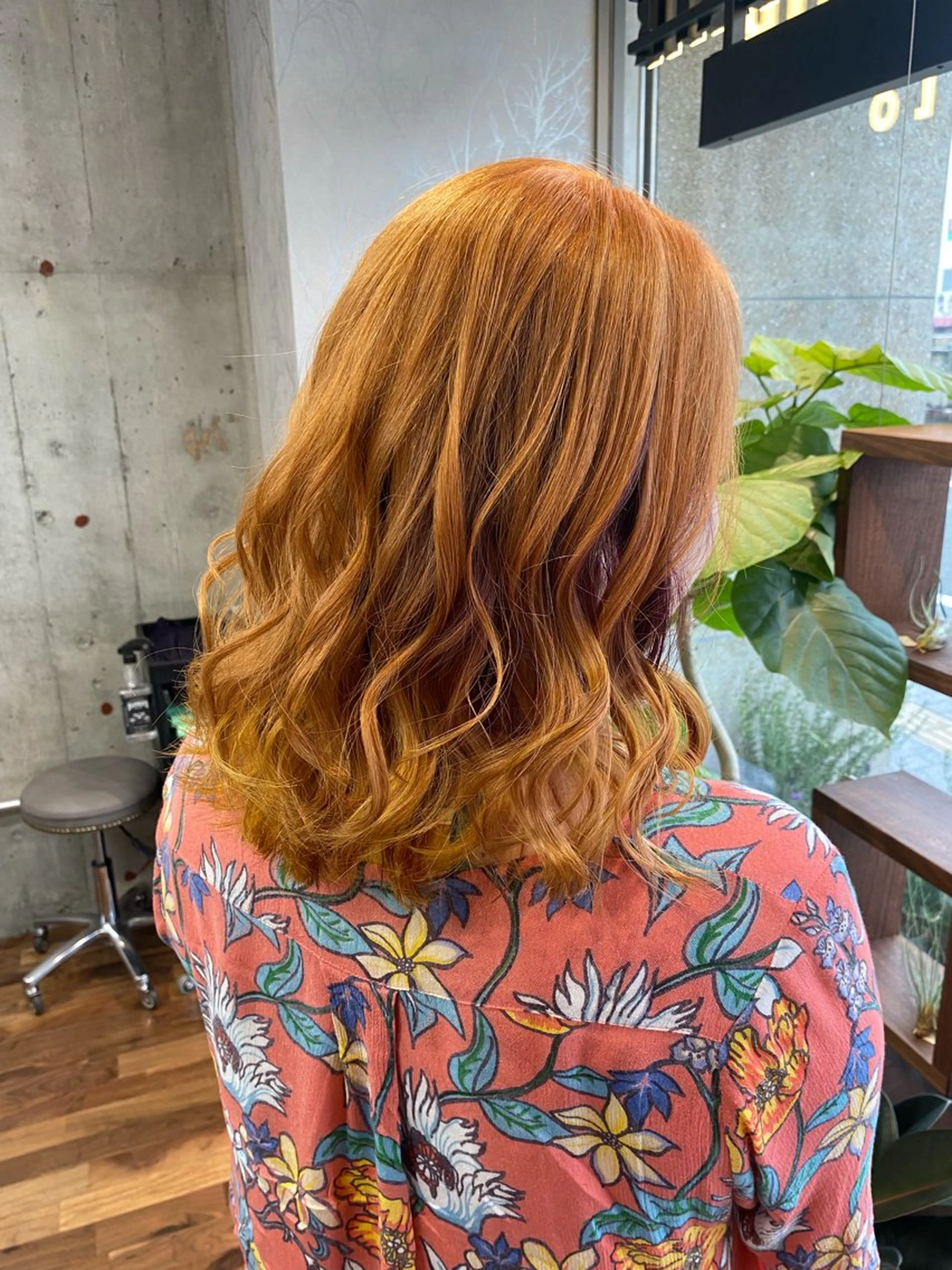 ミディアム カラー ベージュカラー ブリーチ オレンジ オレンジベージュ 暖色系カラー まおのヘアスタイル