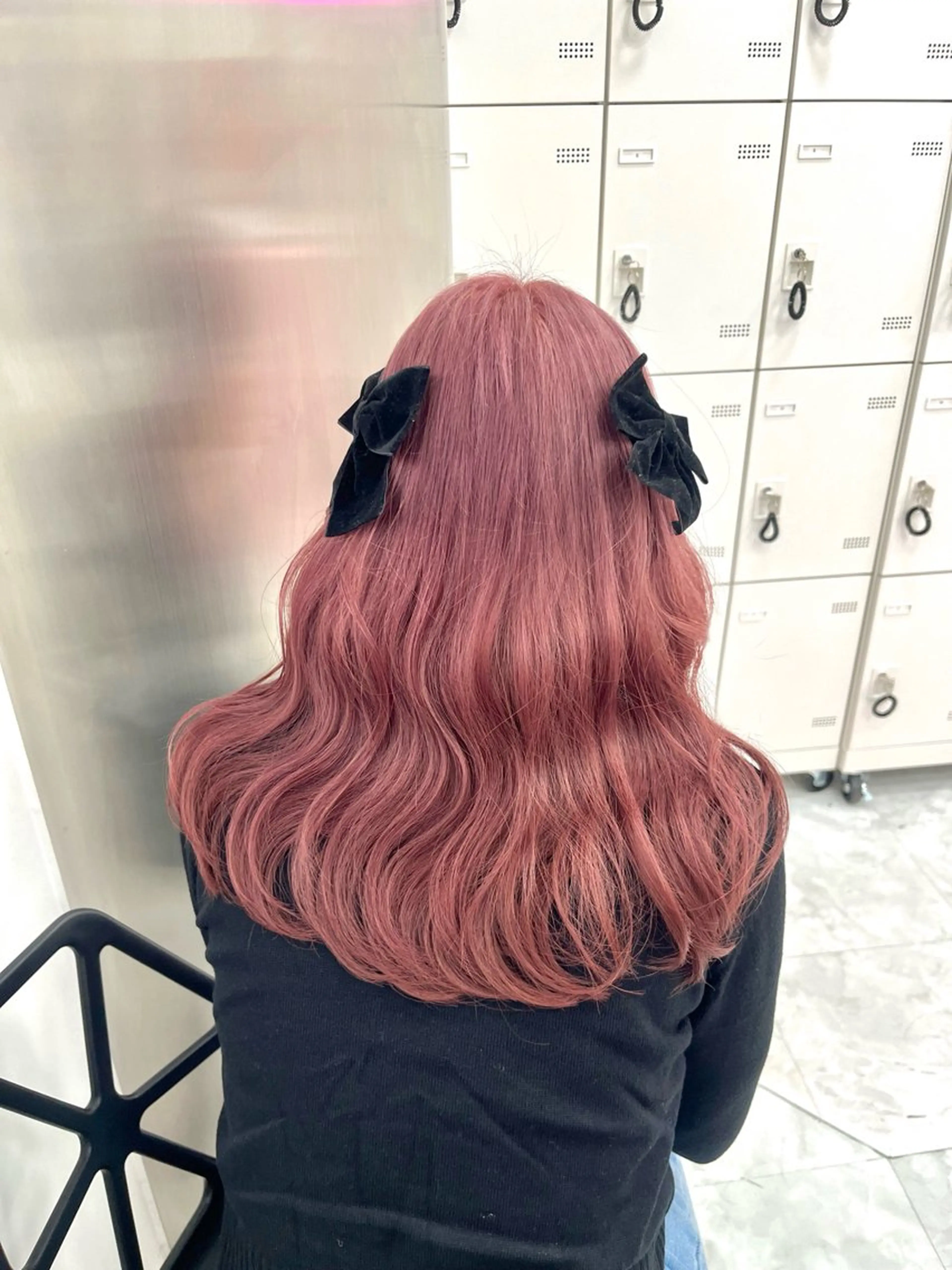 ロング ❤︎ワンホンガーリー なハイトーンヘア❤︎のヘアスタイル