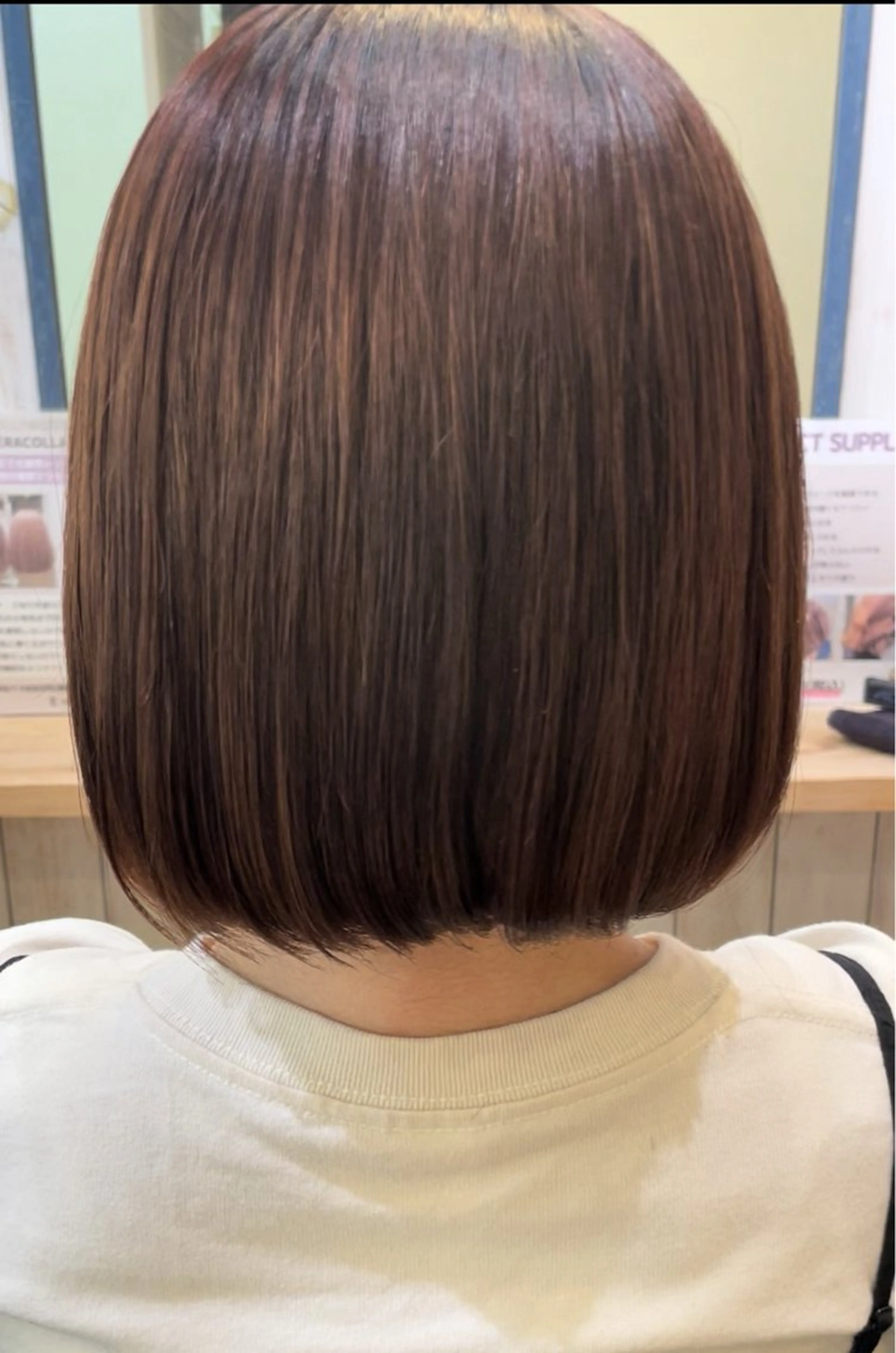 ショート ボブ 外ハネヘア 河野 優希のヘアスタイル