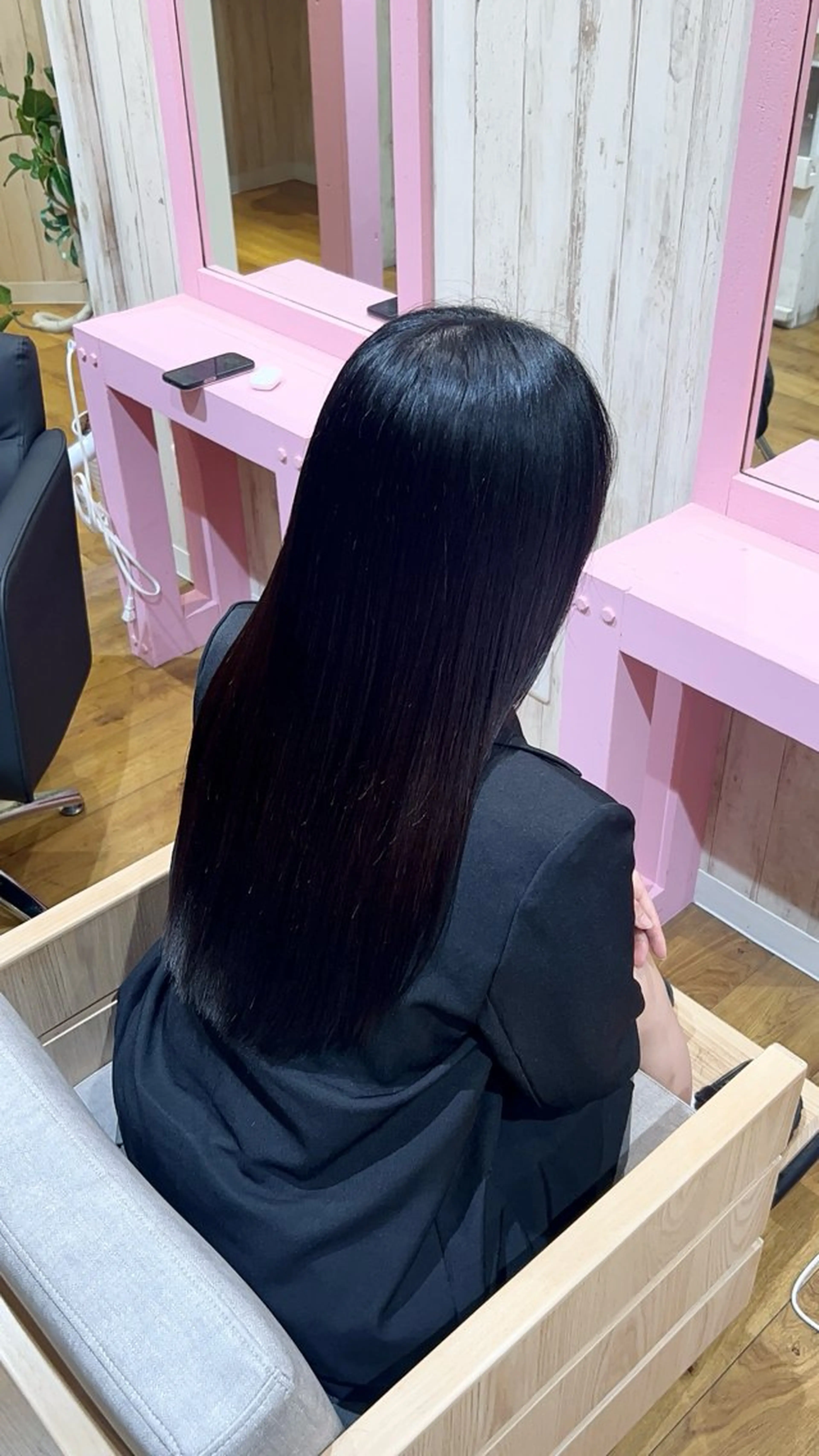 ロング カット ヘアカラー トリートメント 【ブリーチ無しW】 【暗髪&暖色系】圭真のヘアスタイル