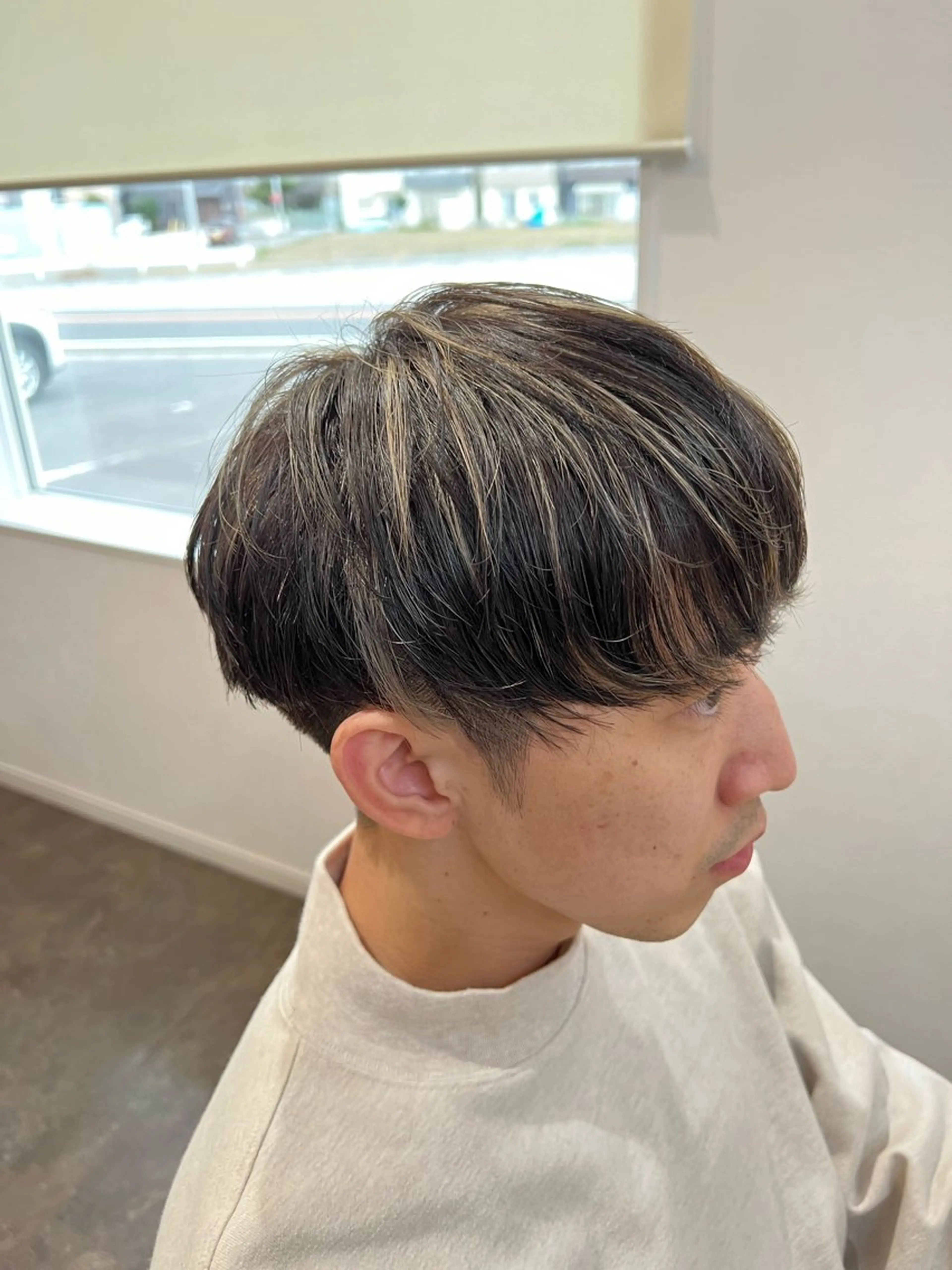 ショート カラー メンズ メンズハイライト ハイライトカラー ハイライト ハイトーン/外国人風 カラー/メンズパーマのヘアスタイル