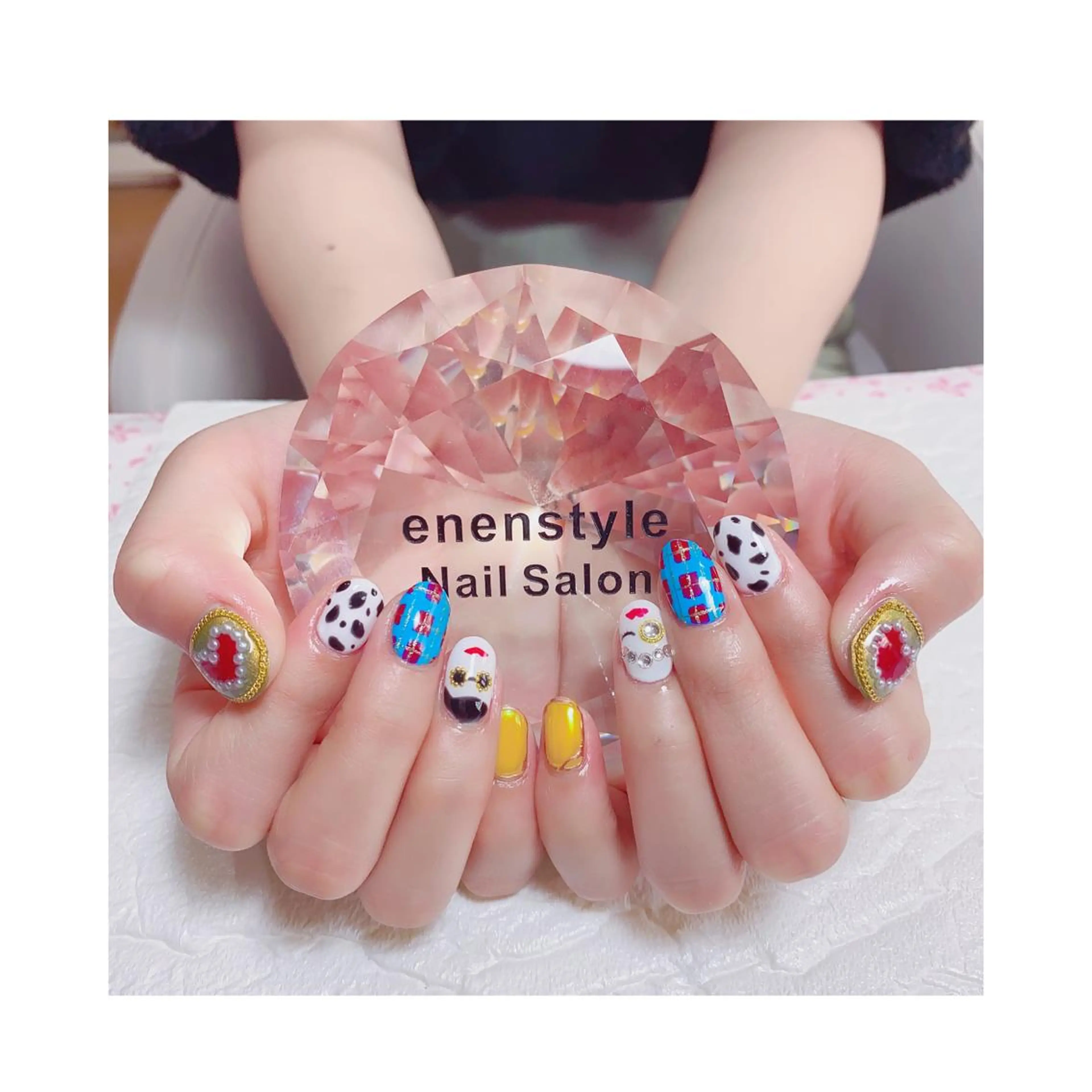 ミディアム ネイル ジェルネイル ニュアンスネイル オフィスネイル ワンカラーネイル パラジェル ハンドネイル 👑enen style👑のネイルデザイン