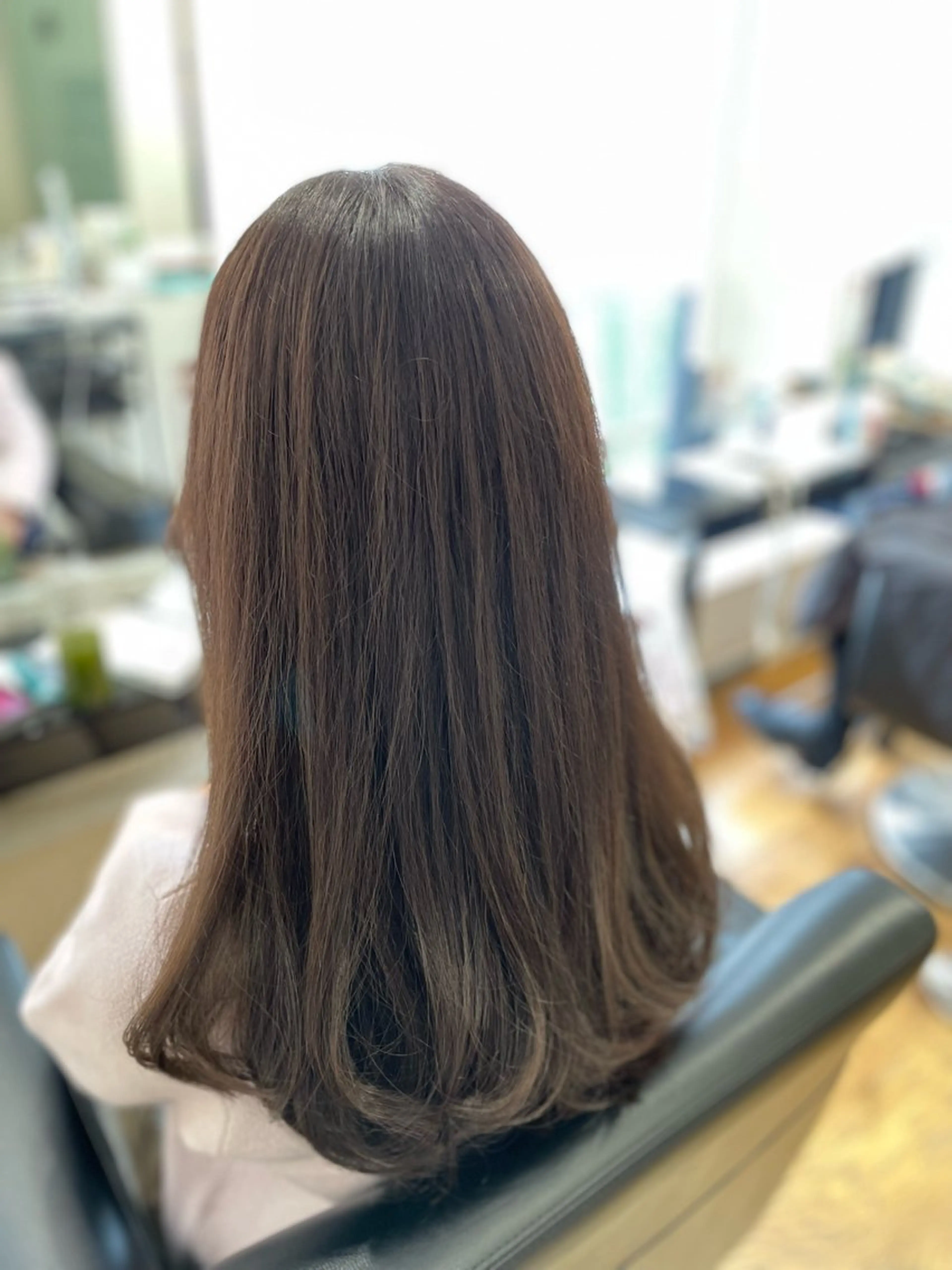 ロング カラー グレージュ ラベンダーカラー ラベンダーグレージュ ラベンダーグレー 鈴木 愛華のヘアスタイル