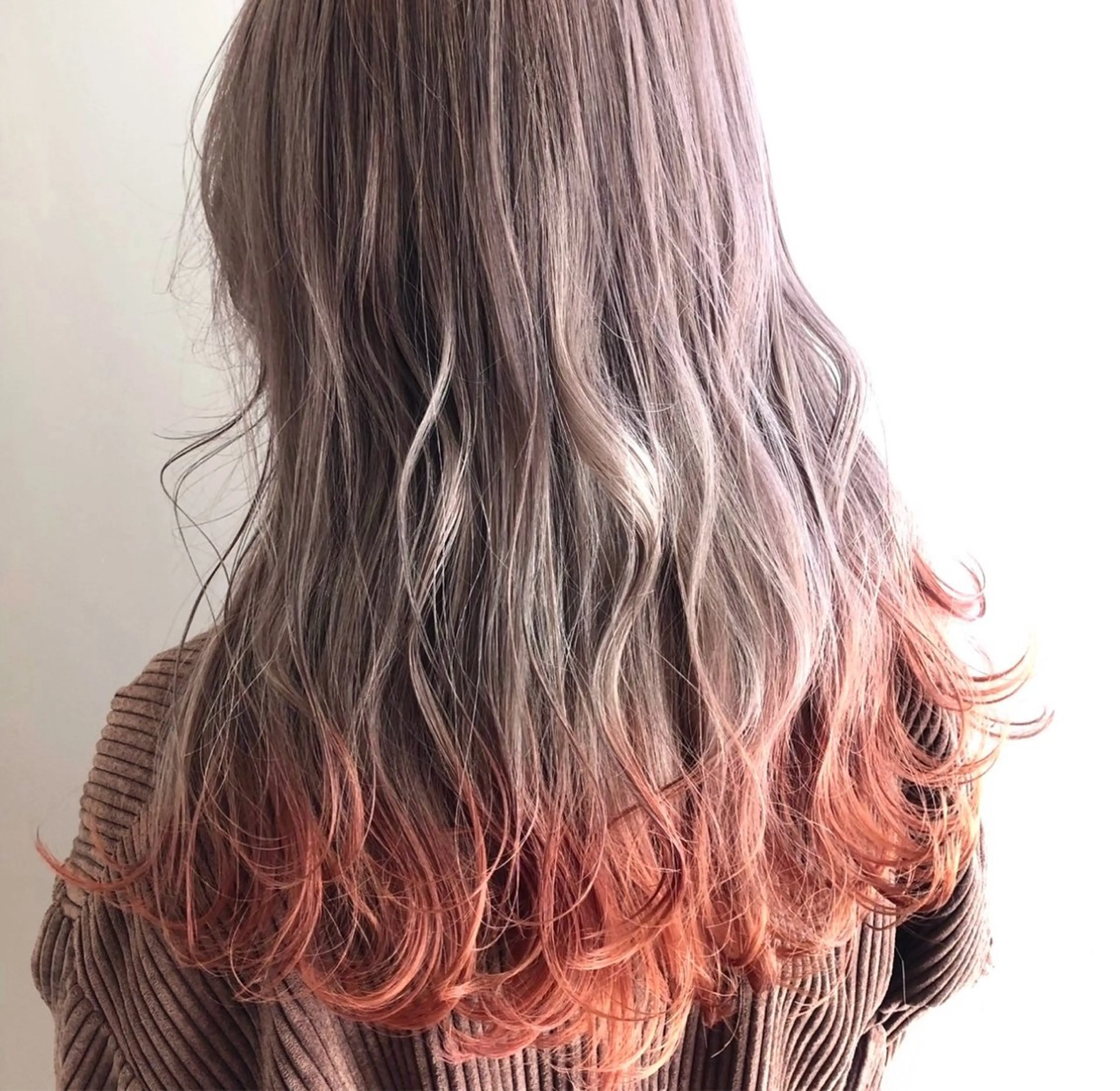 ロング カラー ベージュカラー ブリーチ ケアブリーチ 透明感カラー ダブルカラー お悩み改善 黄金比みくのヘアスタイル