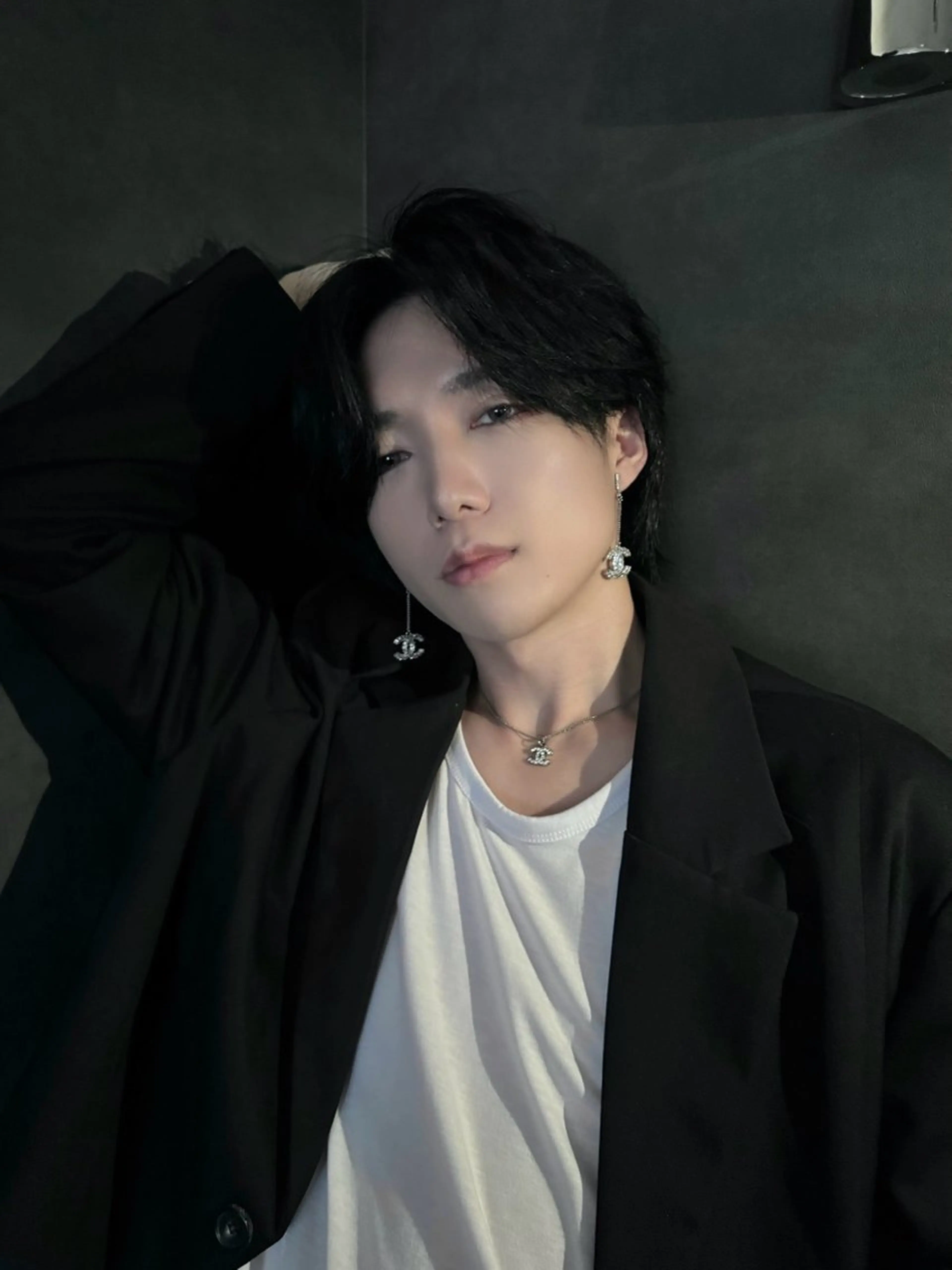 セミロング 曲がる縮毛矯正 センターパート/翼のヘアスタイル