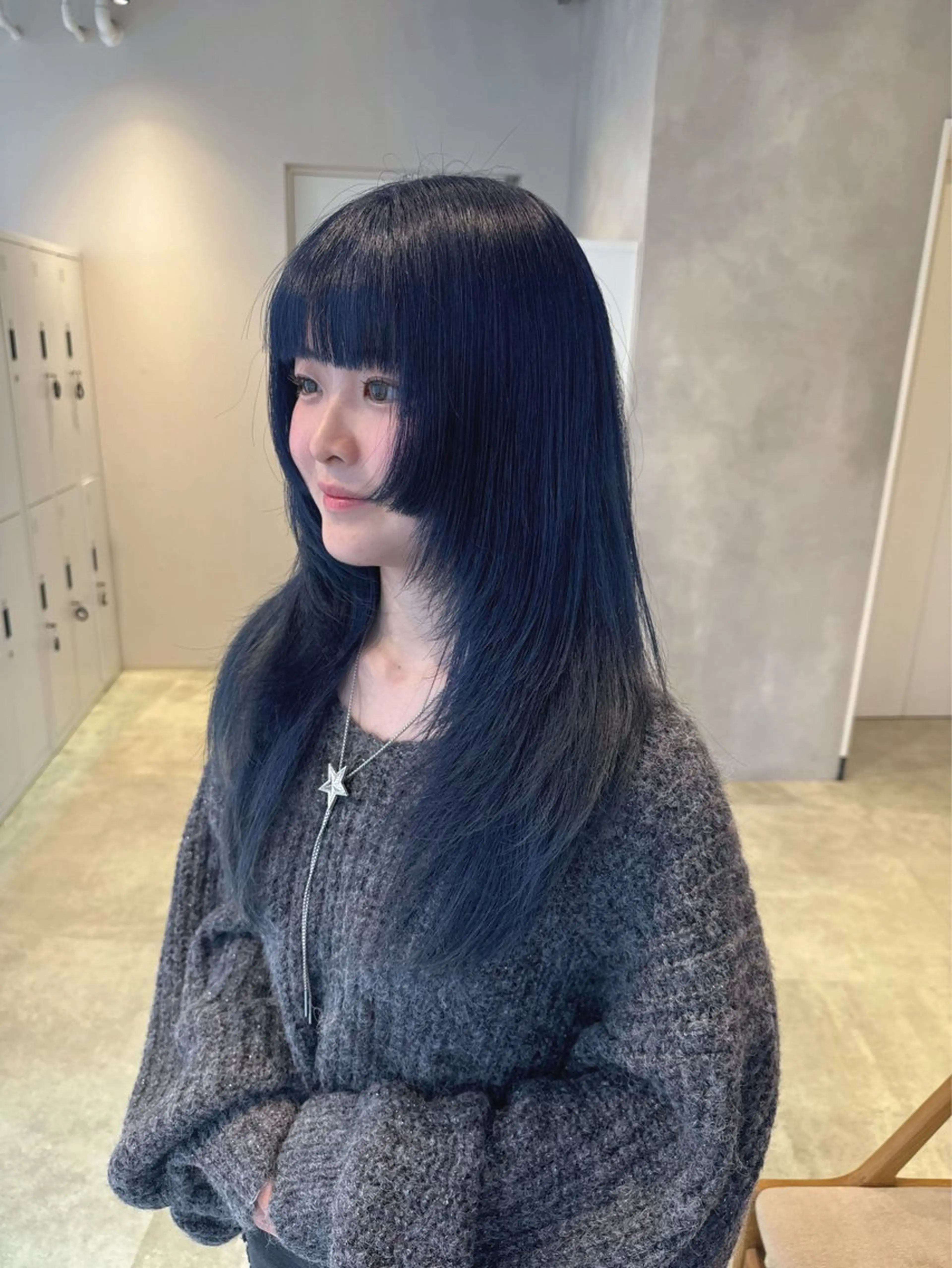 カラー ブリーチ ブルーカラー ネイビーカラー カット ヘアカラー トリートメント 透明感カラー✨艶髪 制作🌱山根あゆみのヘアスタイル