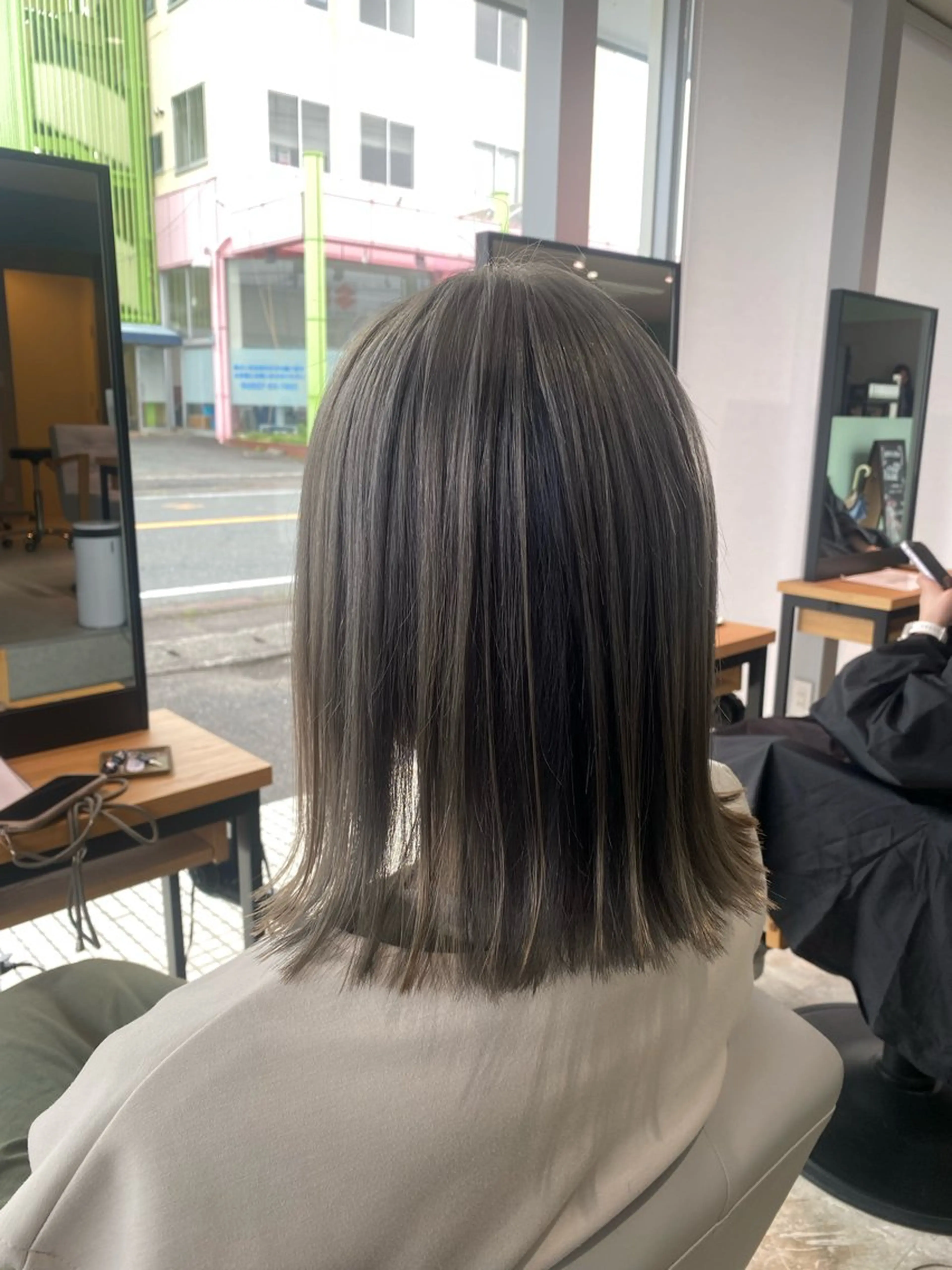 カラー . SHIZUKAのヘアスタイル