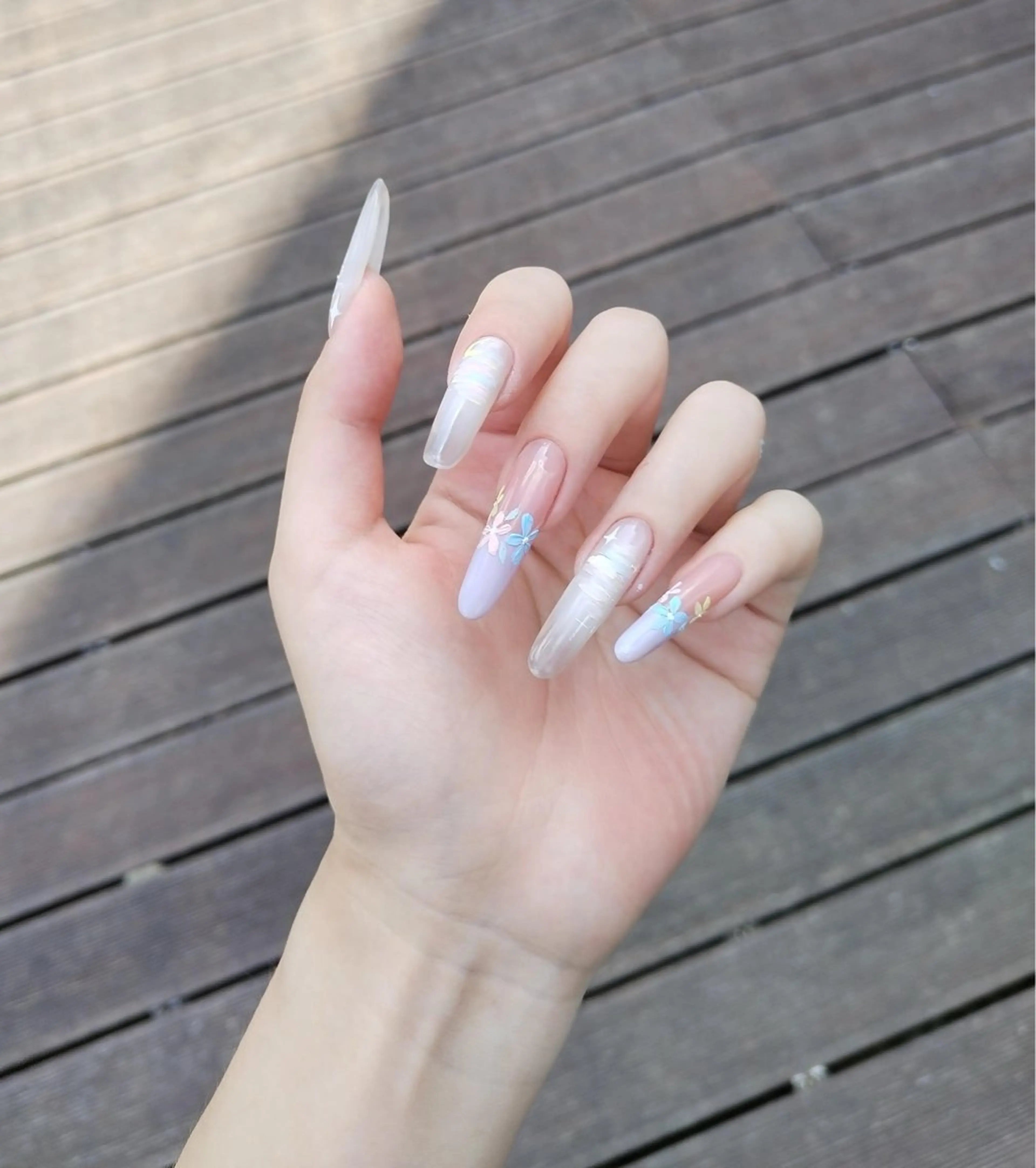 ネイル カク レイシンのネイルデザイン
