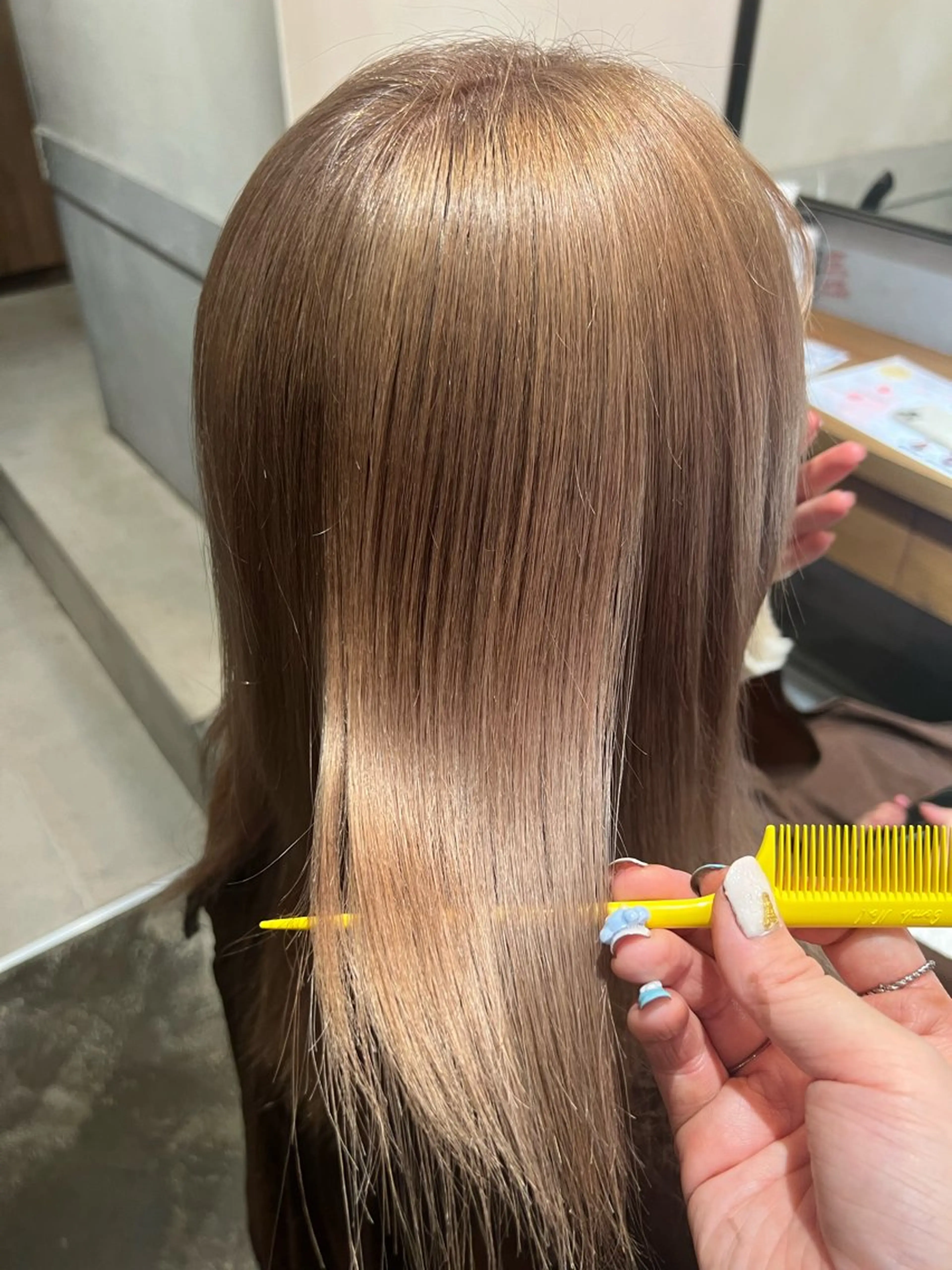ミディアム カラー ブロンド カット ヘアカラー トリートメント 髪質改善 すずきひじりのヘアスタイル