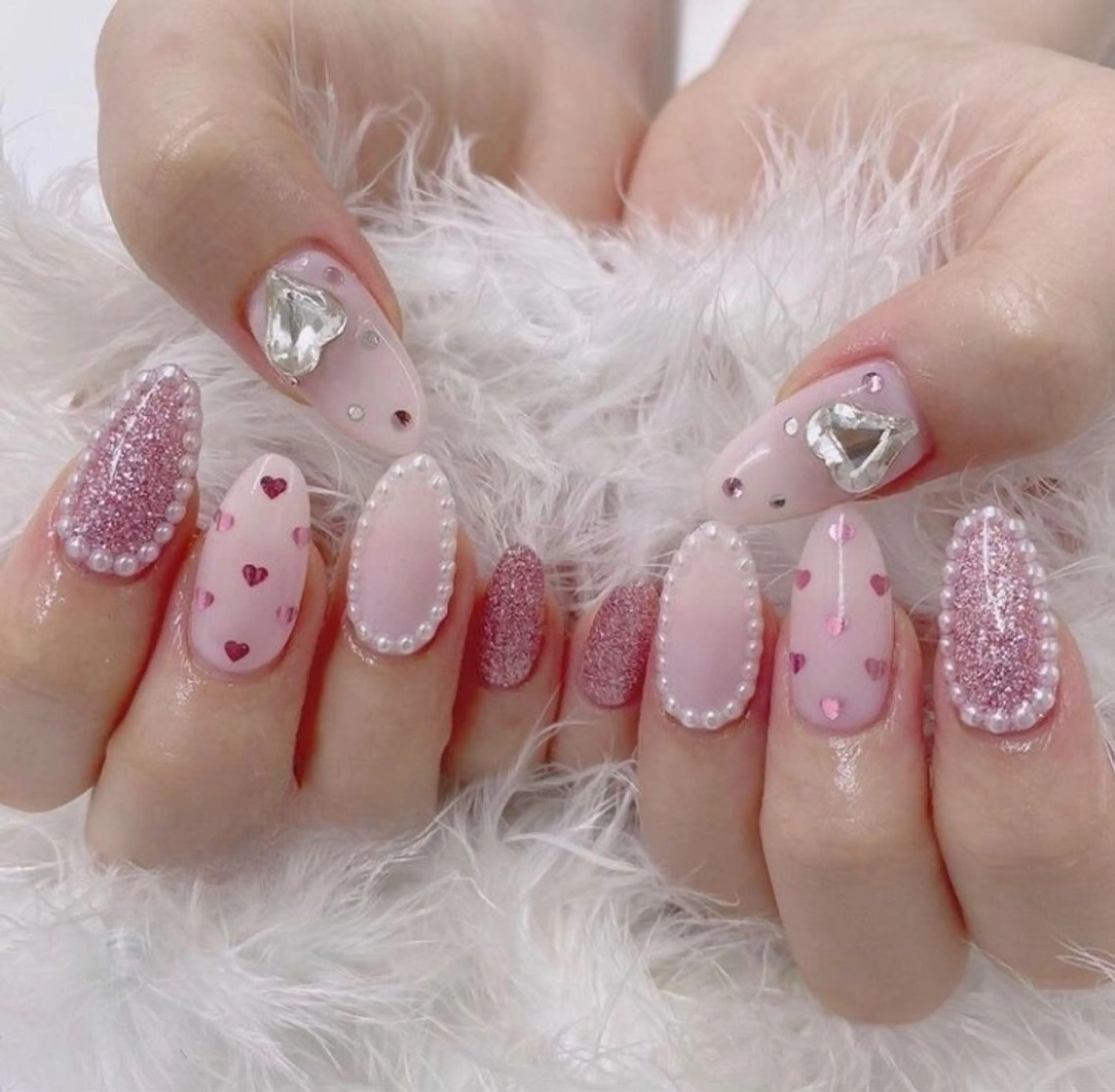 カラー グラデーションカラー ピンクカラー ハンドネイル AIN Nailのネイルデザイン