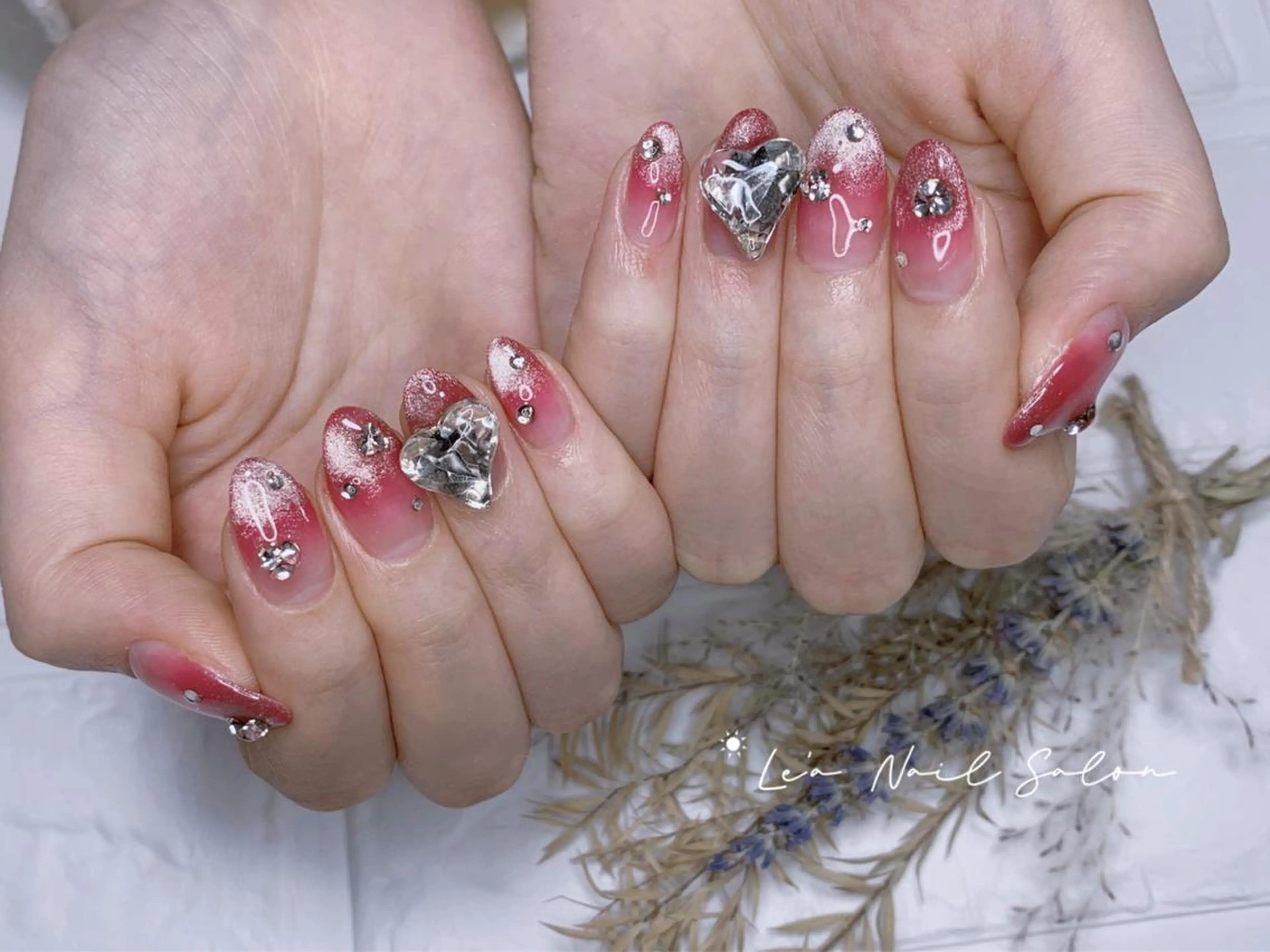 ショート カラー ネイル Le’a NailSalonのネイルデザイン