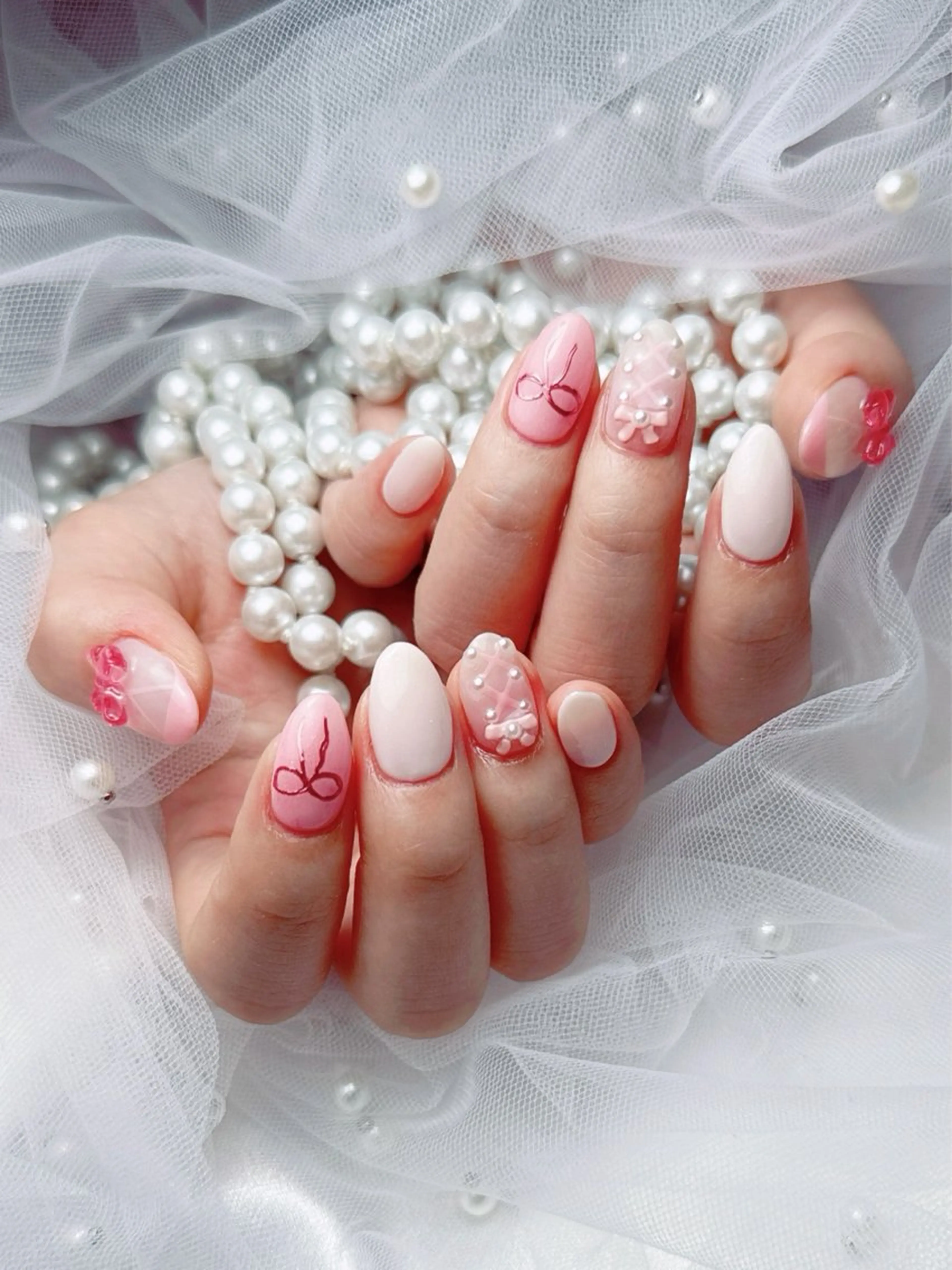 ネイル フレンチネイル ジェルネイル ハート 韓国ネイル マグネットネイル ハンドネイル ネイルサロン lotusのネイルデザイン