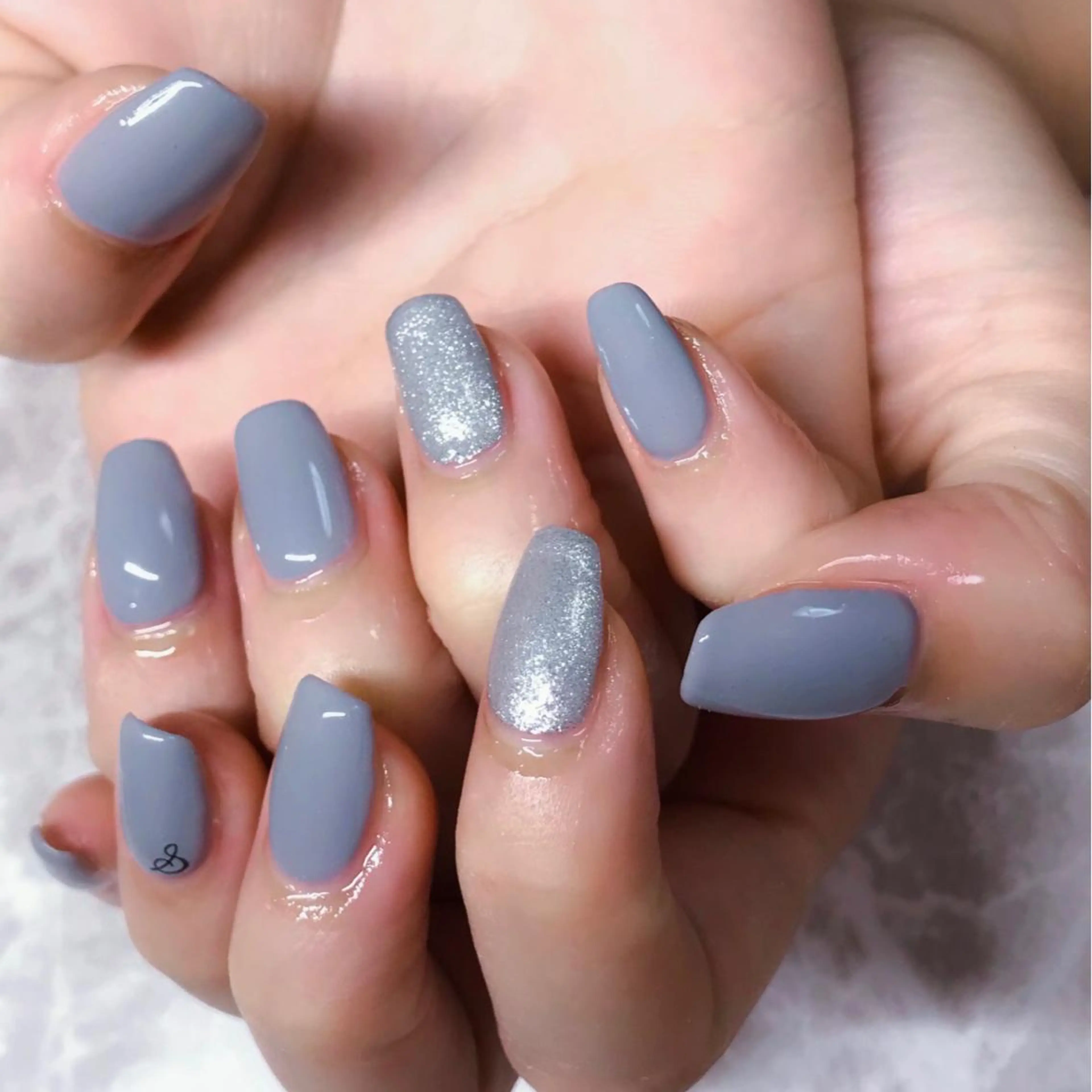 ご新規様ハンドジェルワンカラーorラメグラ 💅 ２色まで可　　　　　　　♡オフ込の写真