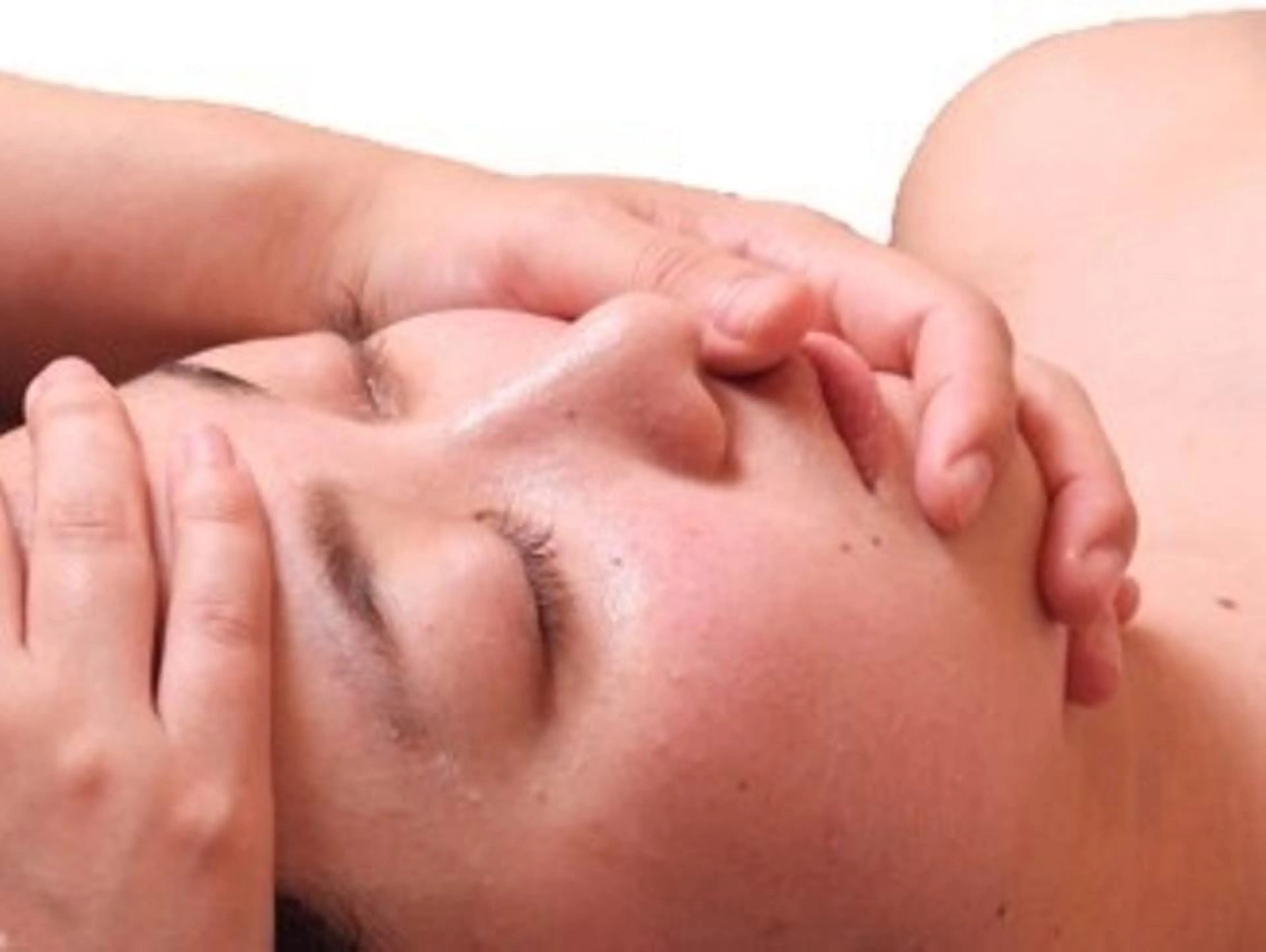 エステ リラク ニキビ跡改善専門🔥 医療にはできない改善のエステ・リラクイメージ