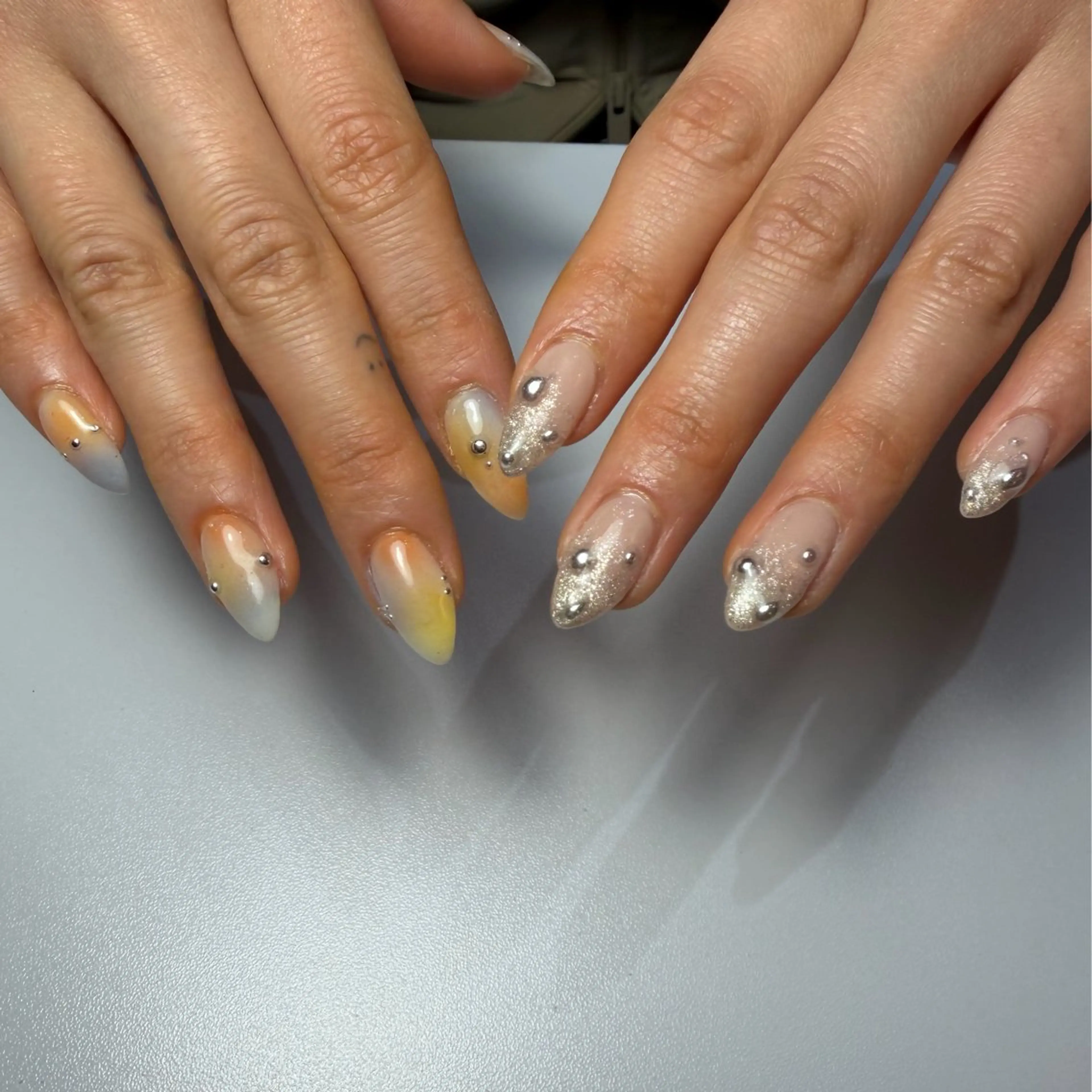 ネイル アートネイル ジェルネイル 持ち込み シルバー Nail mood デザイン持ち込みokのネイルデザイン