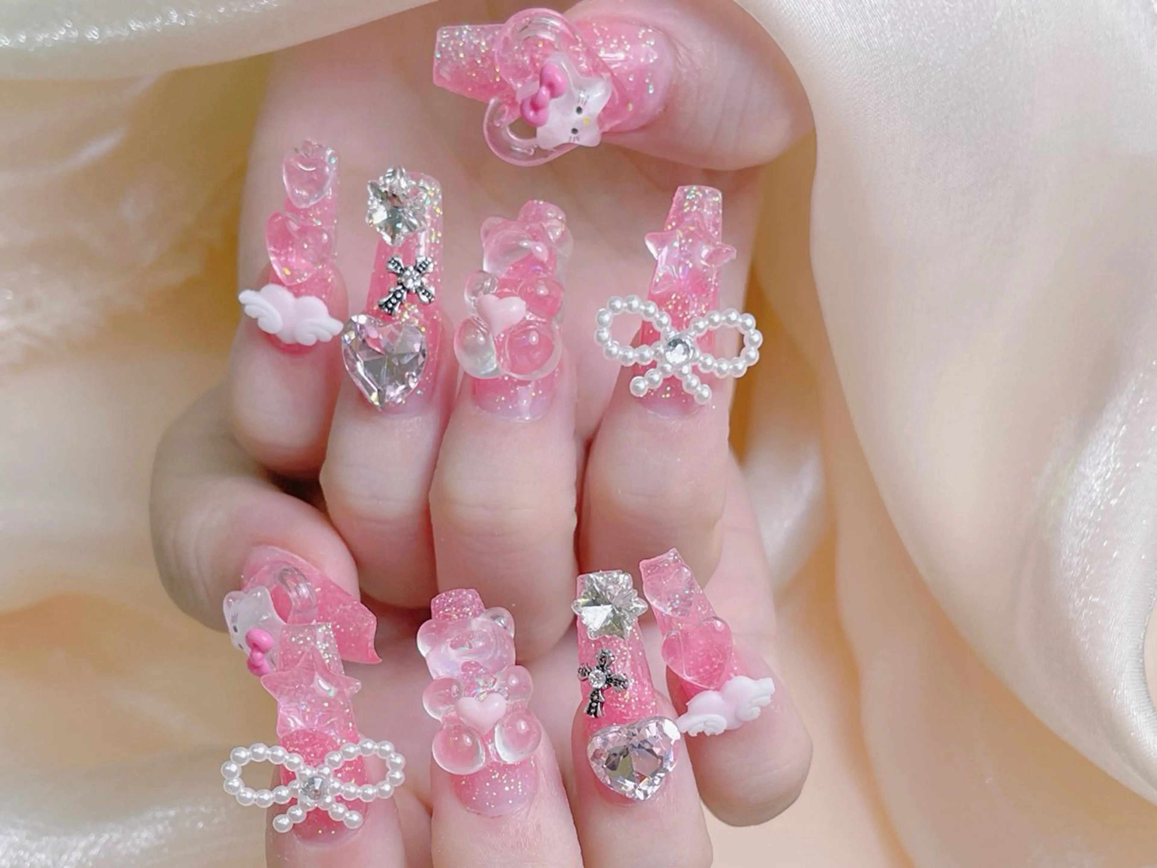 ネイル ハンドネイル 💅ネイル✨ プリンセスのネイルデザイン