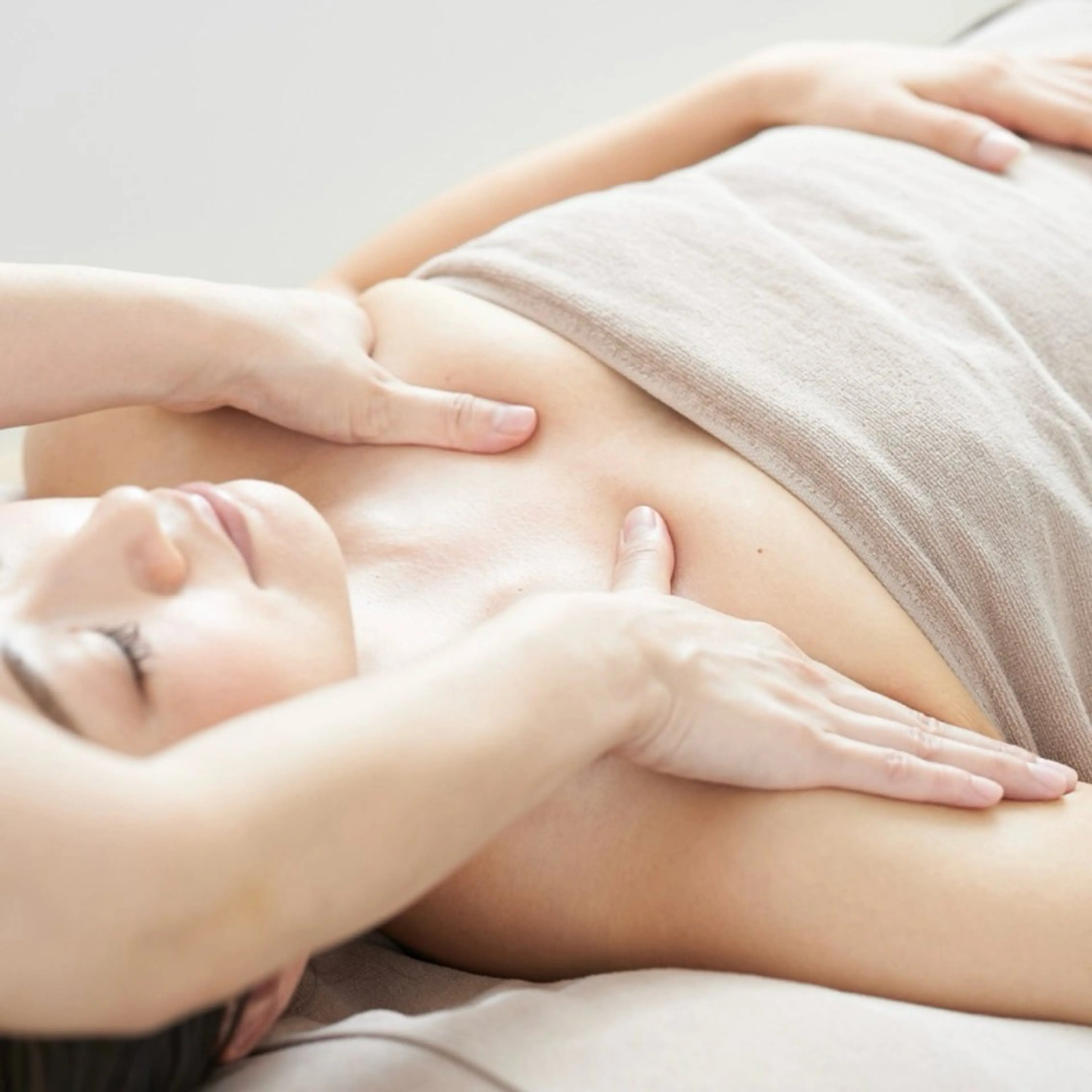 🍊オールハンドマッサージ🍊フェイシャルからデコルテ,オプションでモデリングパック付けられます※LDMは含まれませんの写真