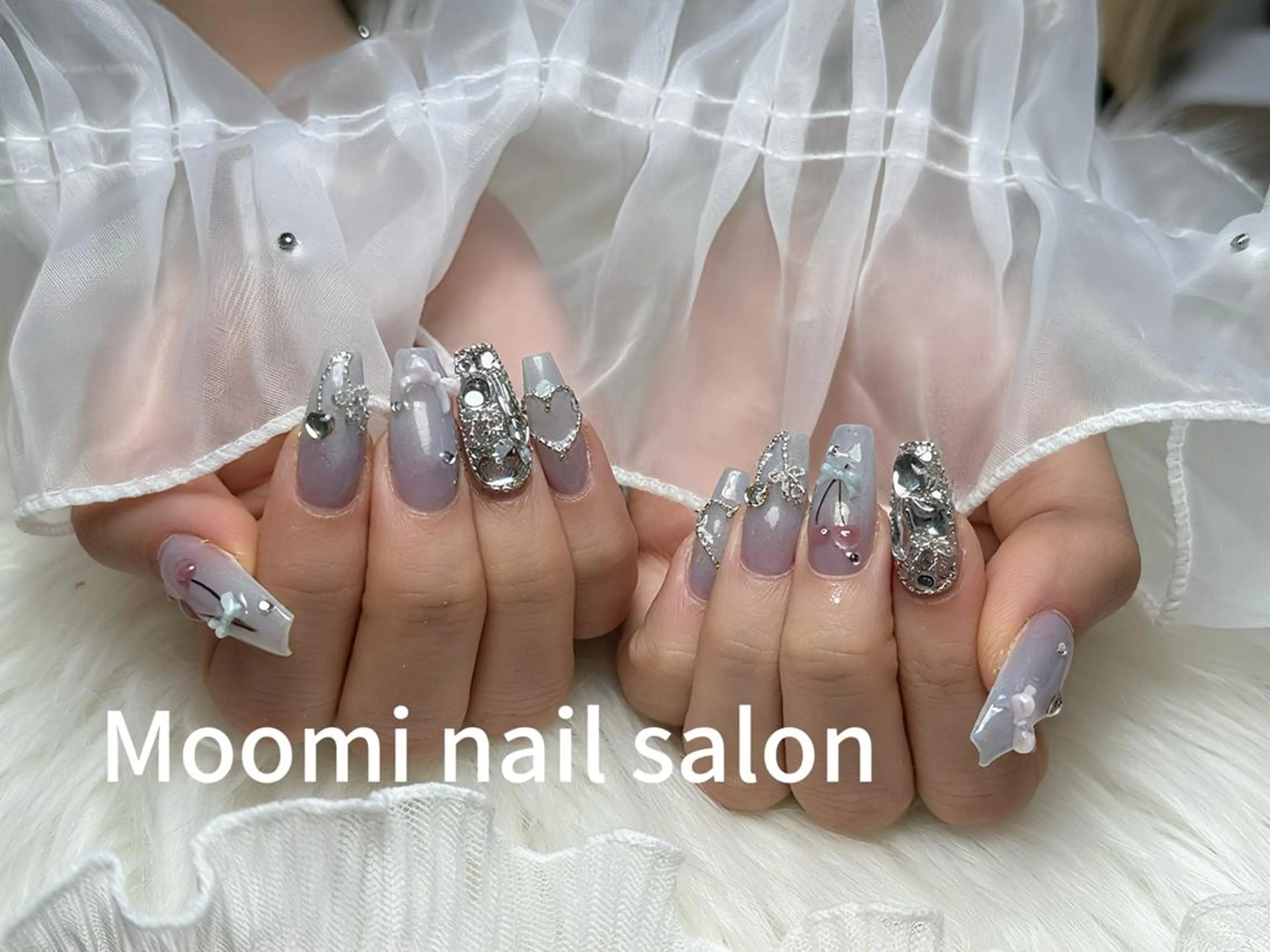 セミロング Moomi nail salonのネイルデザイン