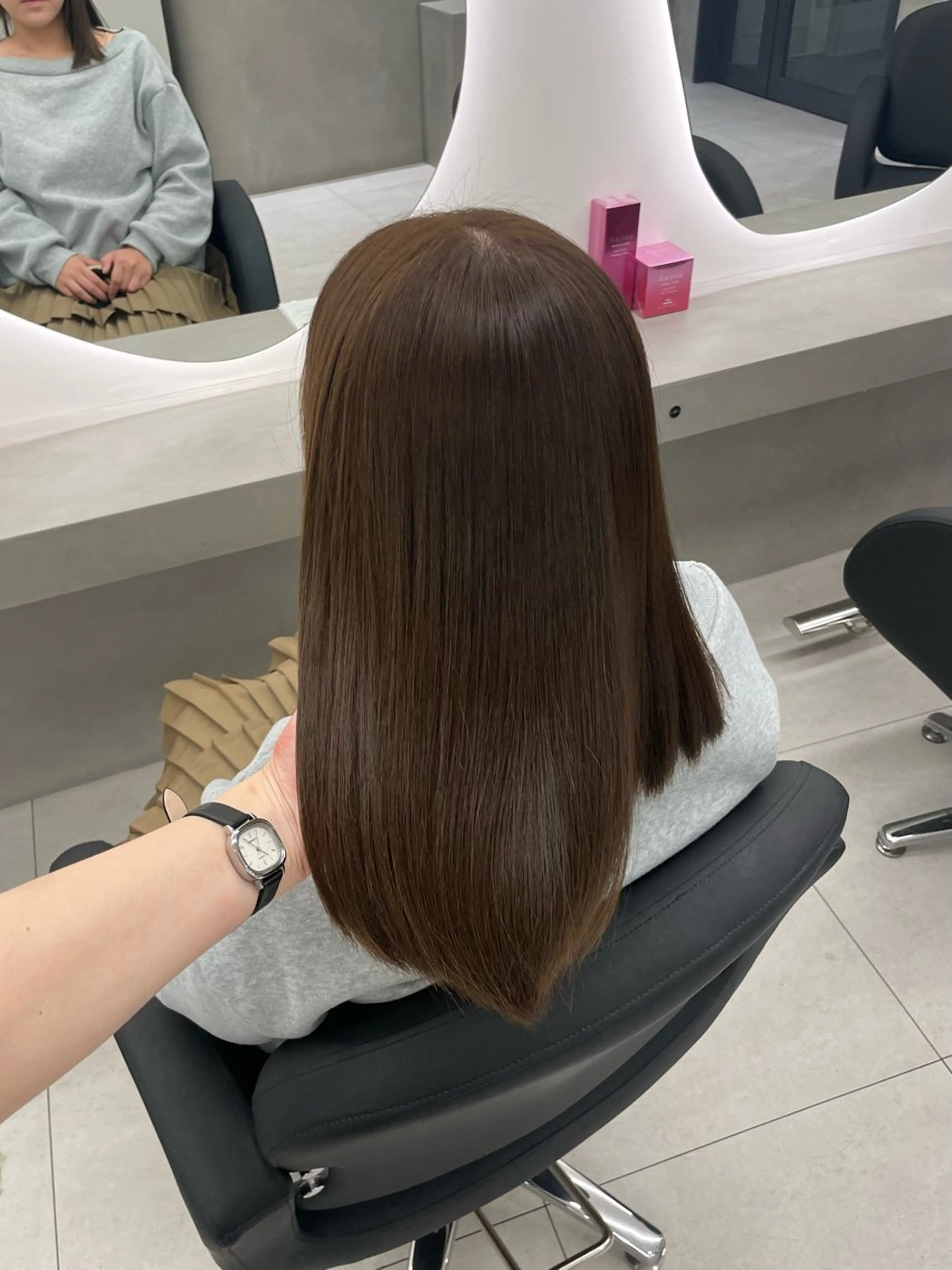 ミディアム カット ヘアカラー 愛華 【geep】のヘアスタイル