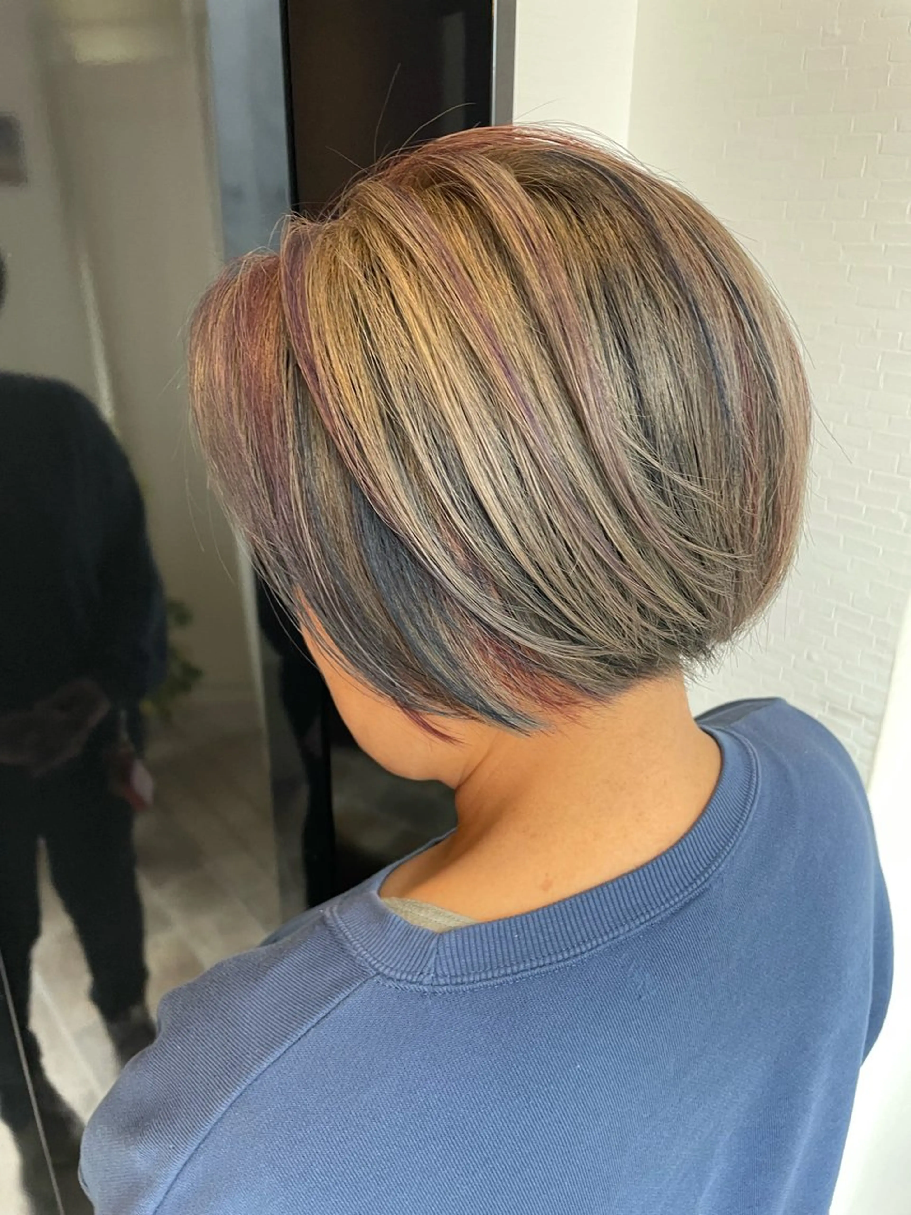 ショート カラー グレージュ ユニコーンカラー カット ヘアカラー YUI/ ブリーチカラー🌷のヘアスタイル