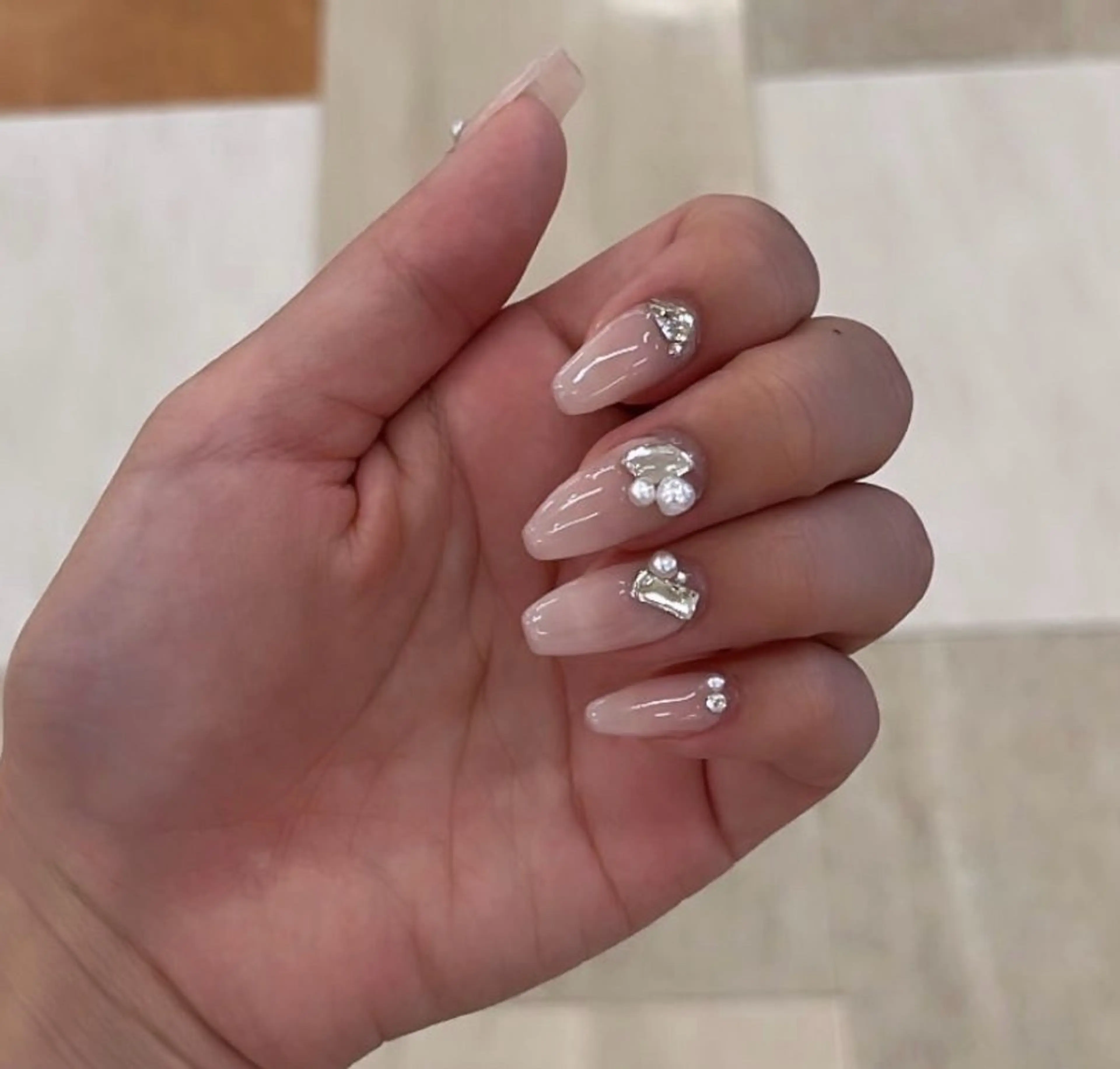 ネイル ワンカラーネイル ルル シェアサロン所属・山下 舞華のネイルデザイン