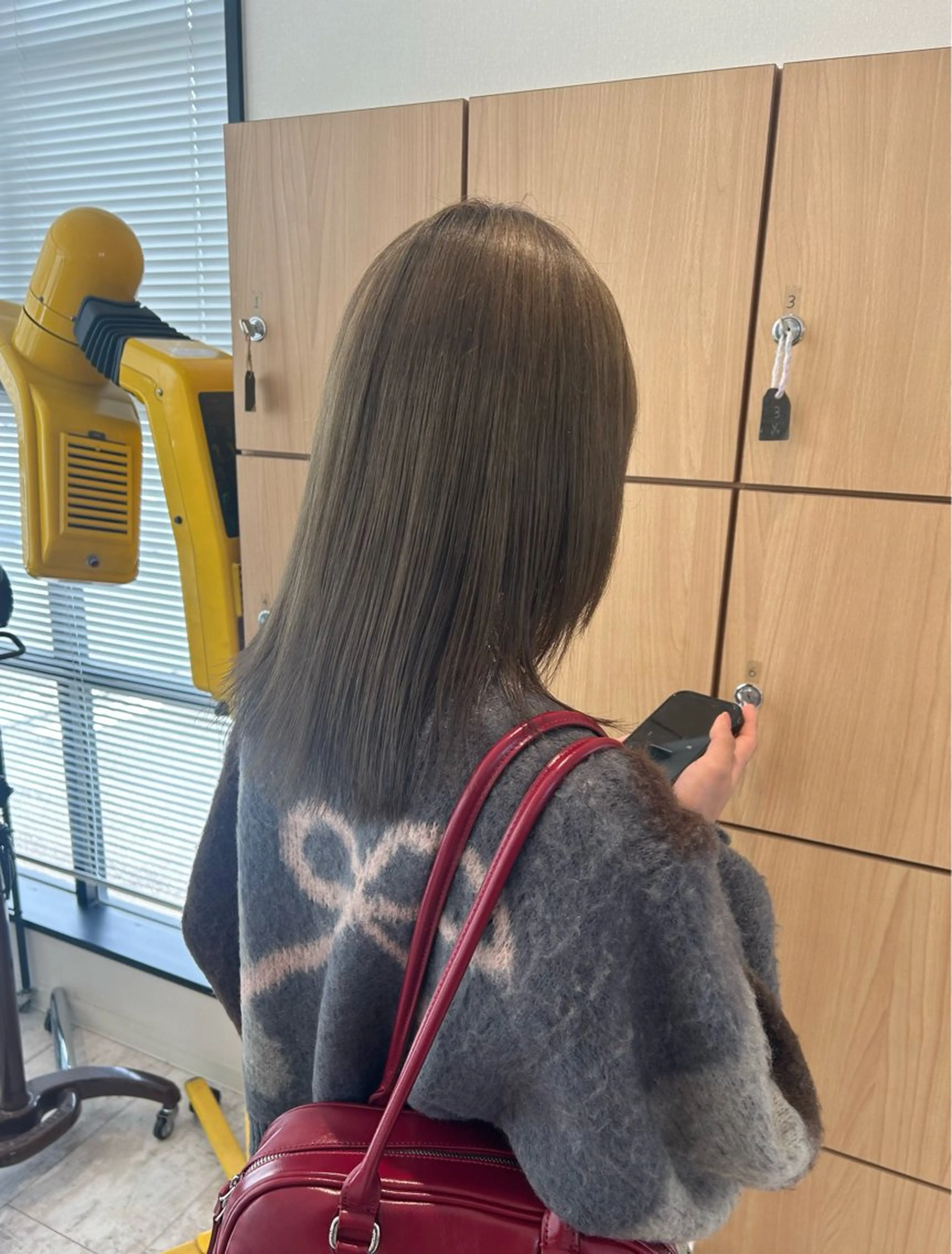 ミディアム 渡辺 望愛のヘアスタイル