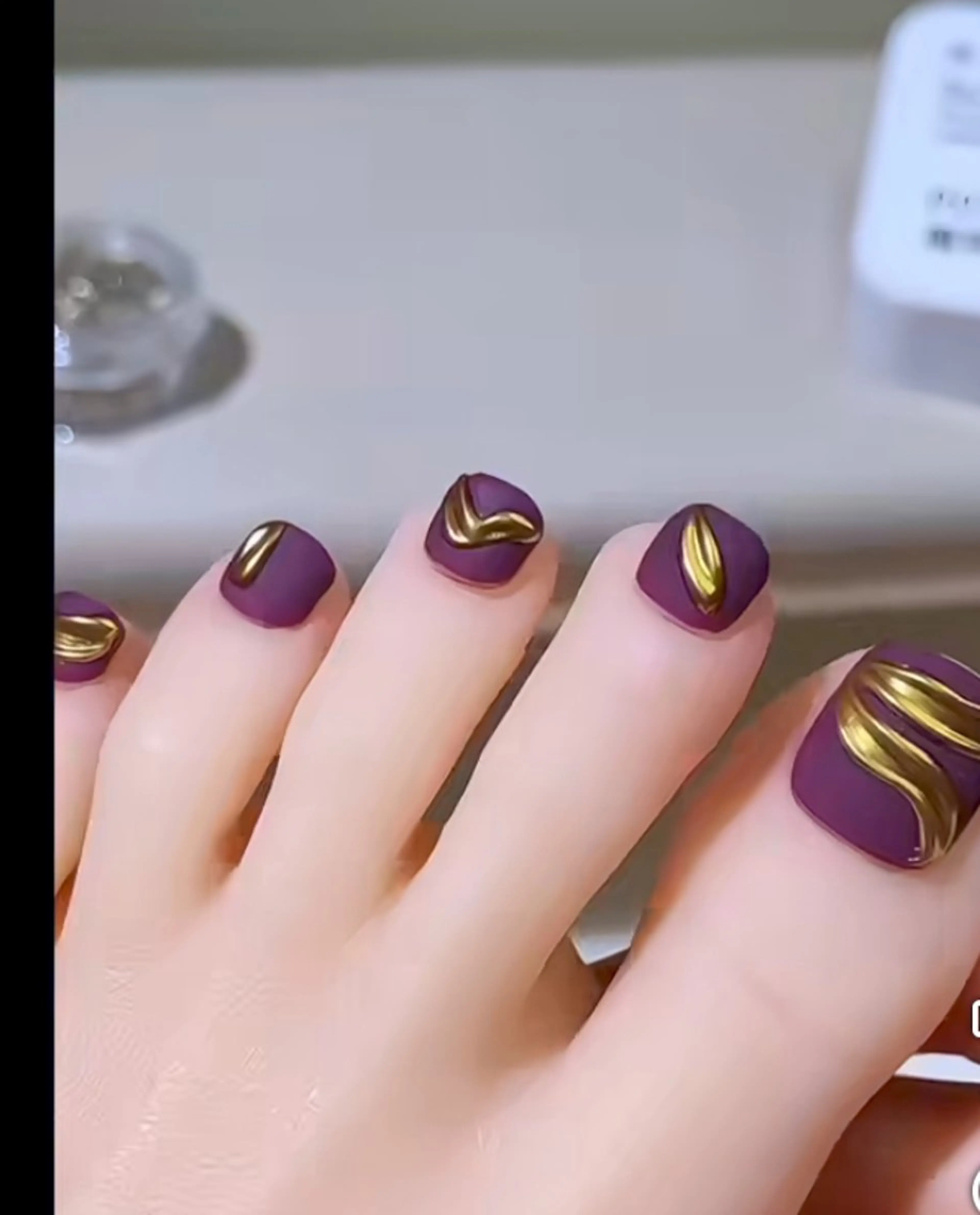 ネイル フットネイル Hina ネイルサロンのネイルデザイン