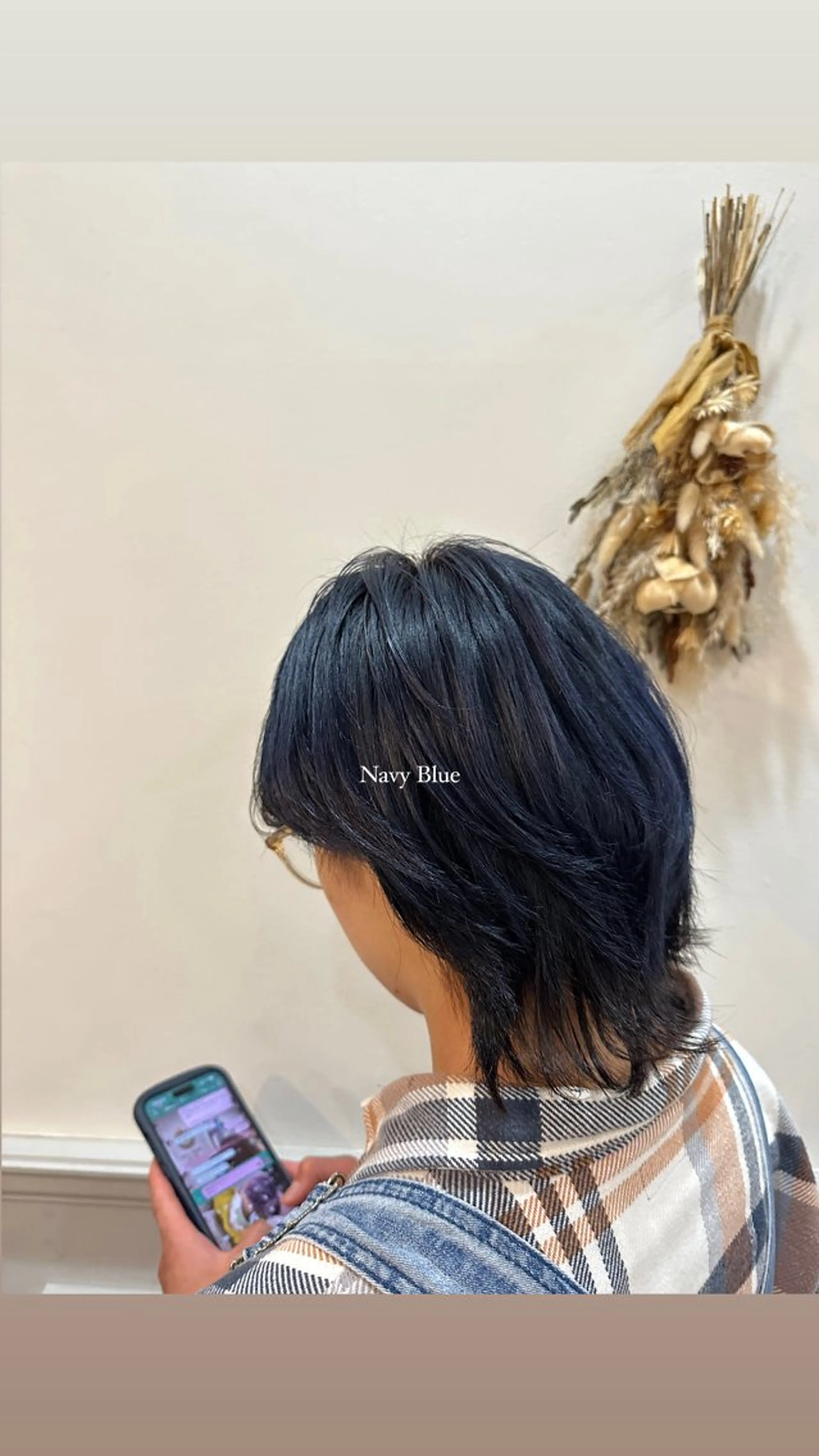 カラー 黒髪 ブリーチ ネイビーカラー カット ヘアカラー こがねざわ みさき🦭のヘアスタイル