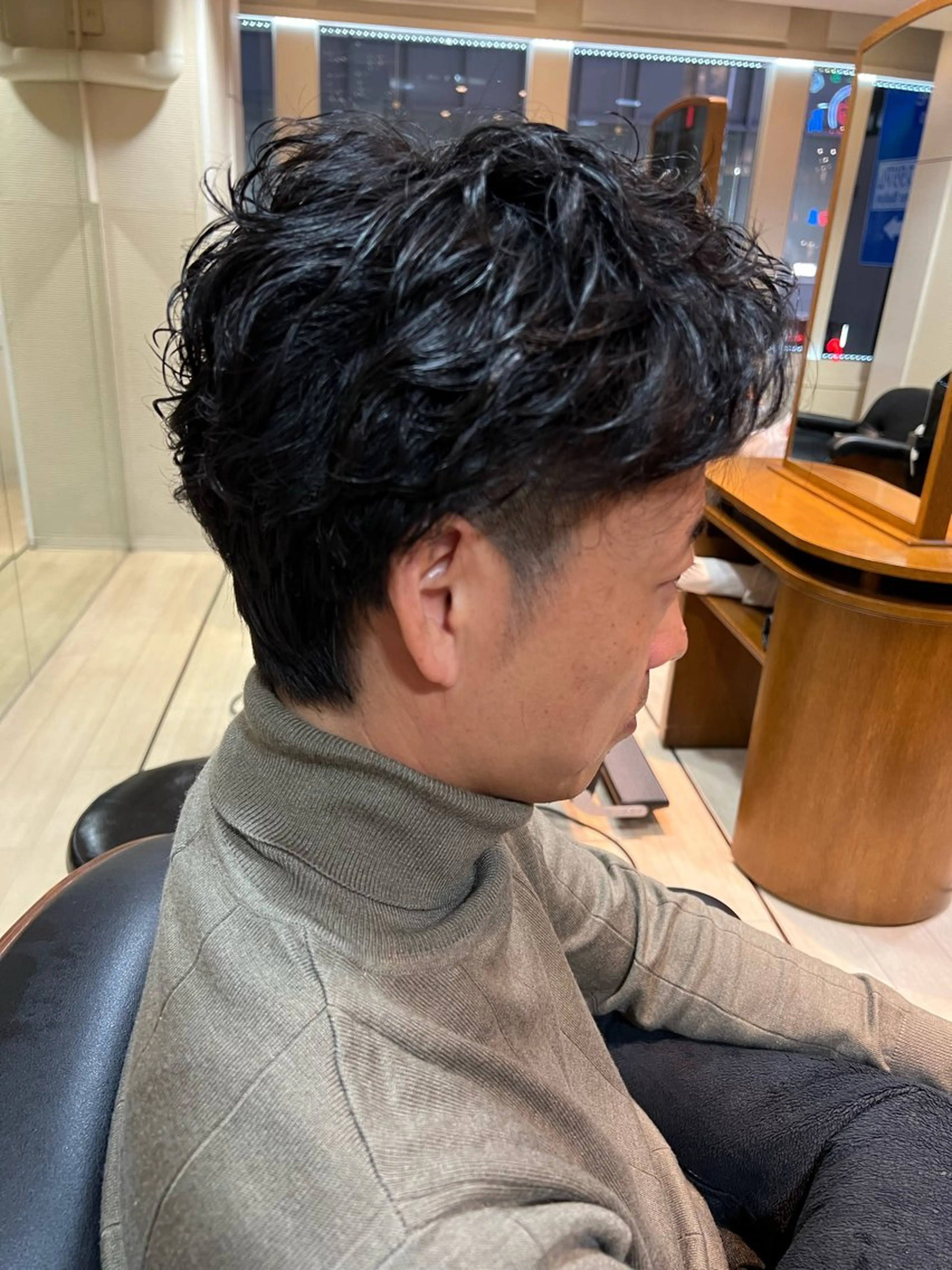 メンズ メンズパーマ カット パーマ トリートメント チーフデザイナー 木部のヘアスタイル