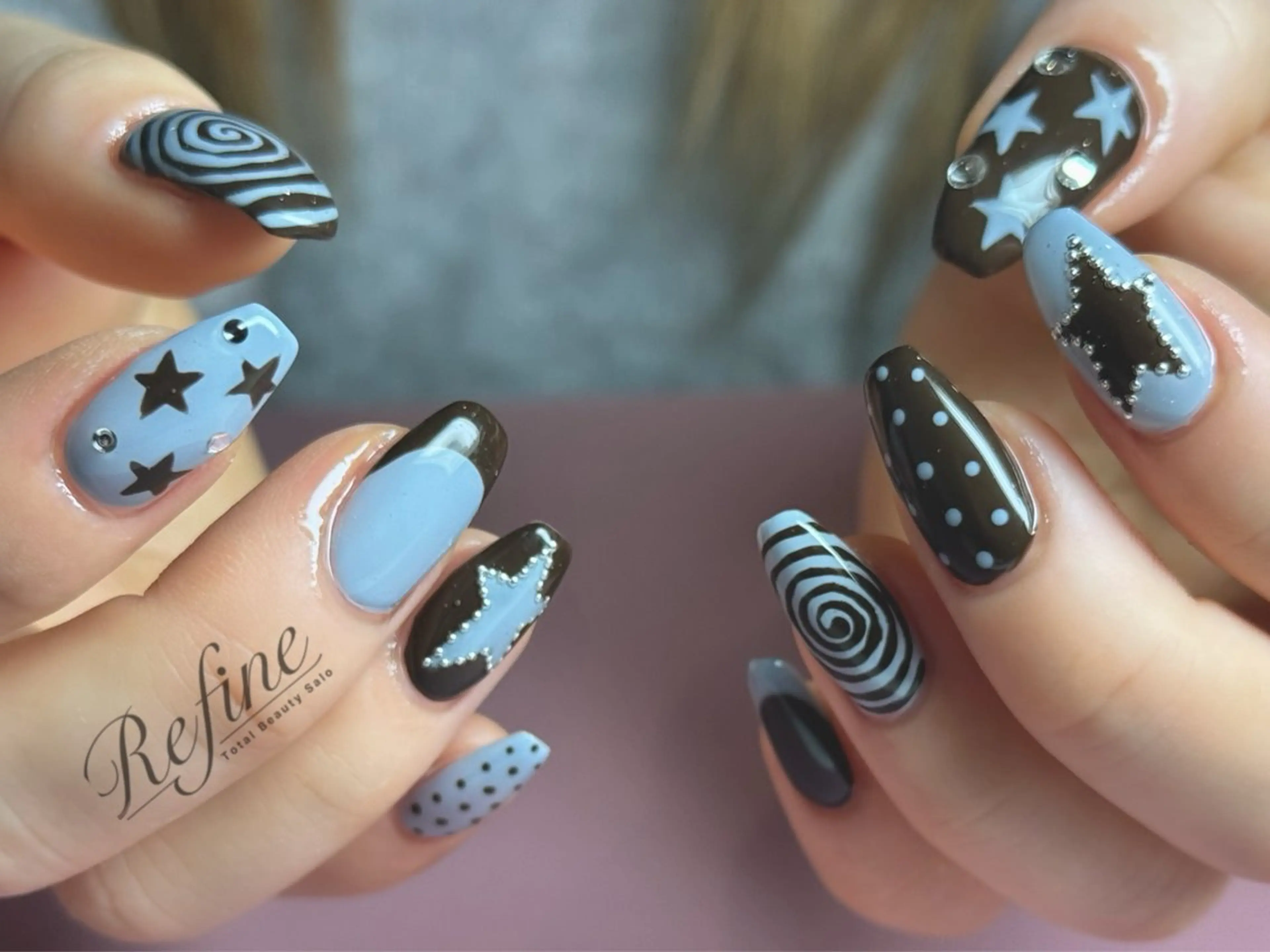 ネイル Refine ネイリスト　坂本のネイルデザイン