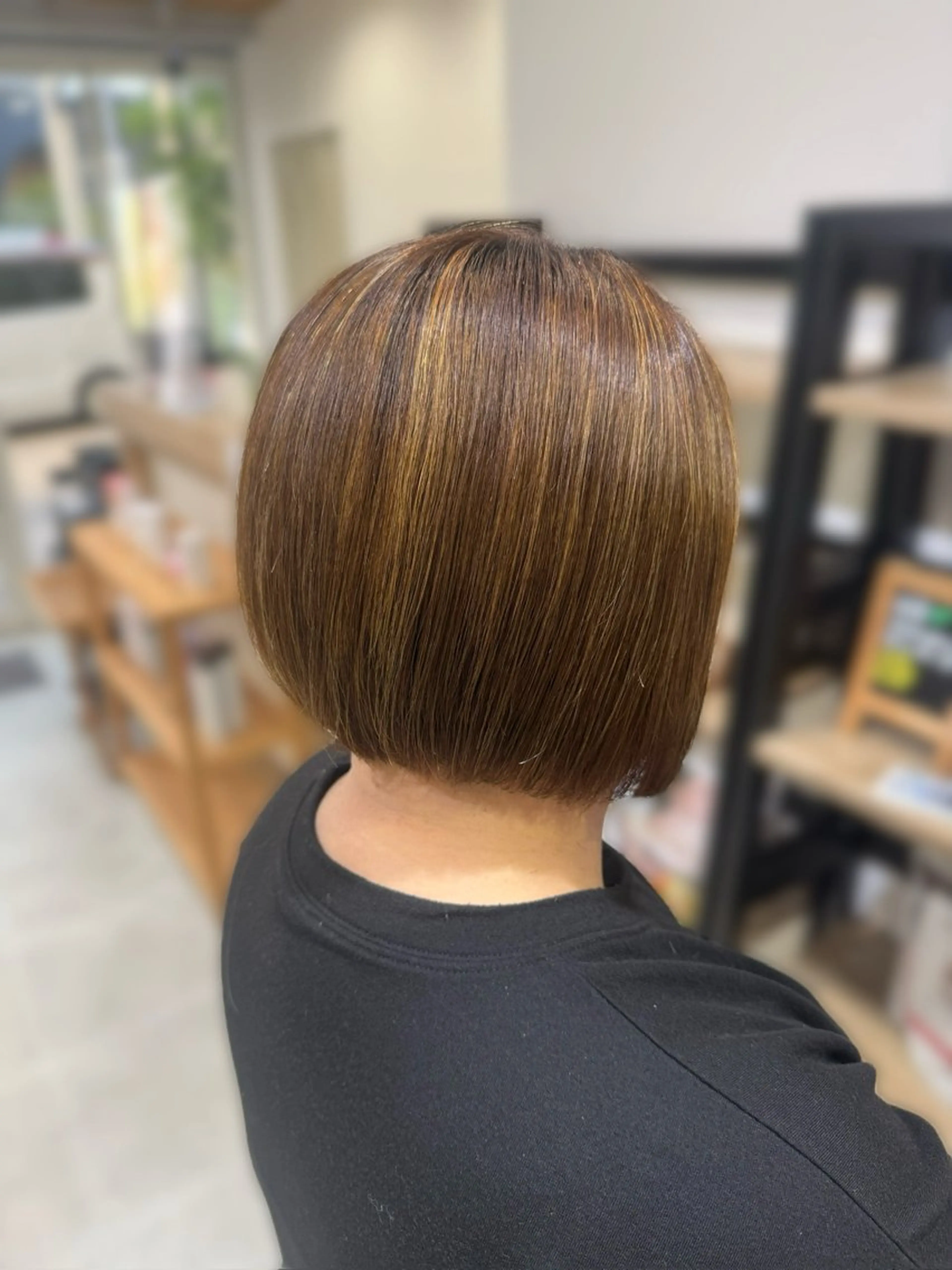 ショート ボブ ハイライト 縮毛矯正 藤田 紋芽 Jr.stylistのヘアスタイル