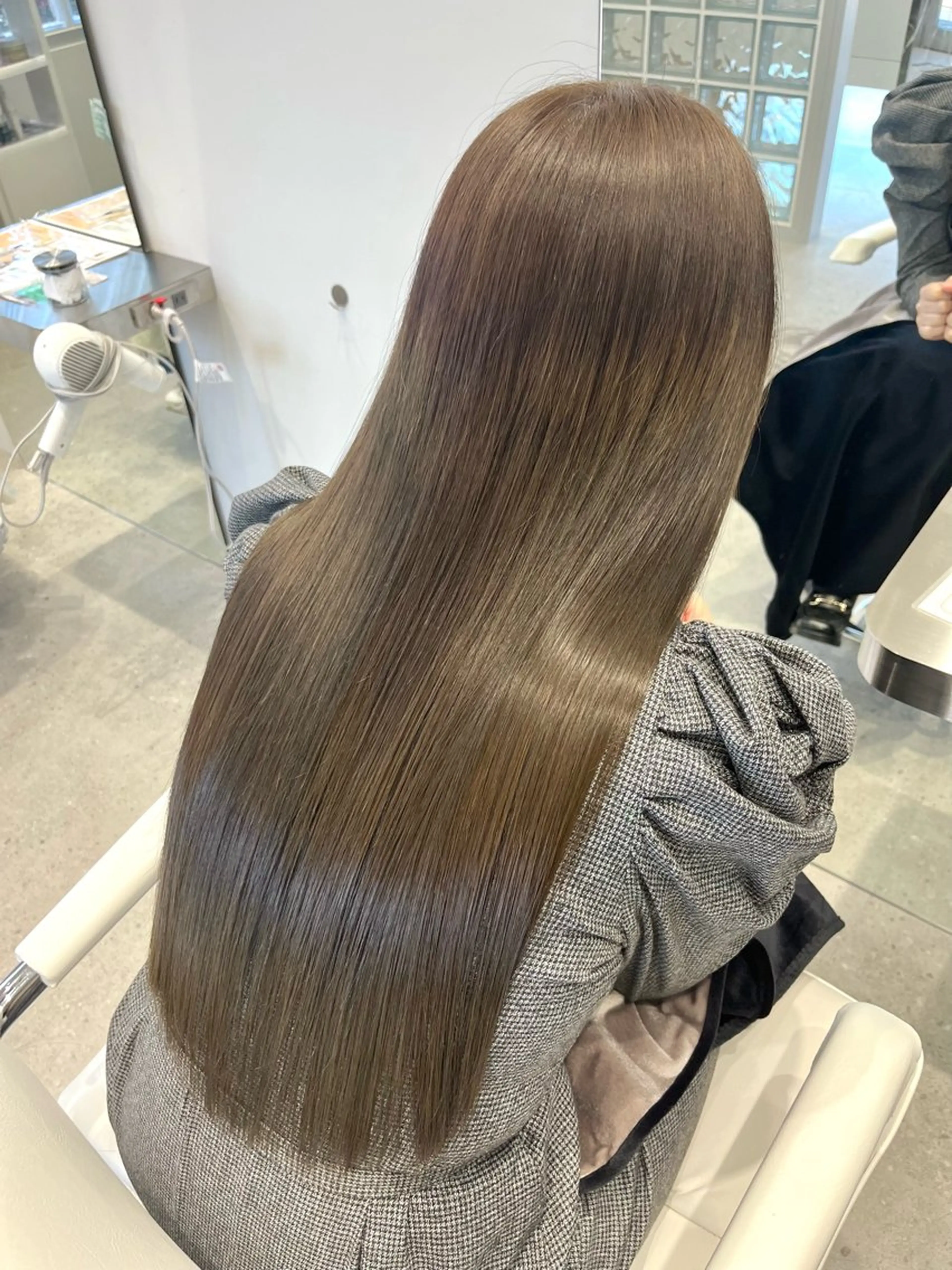 カラー ヘアカラー AIKA🤍 カットモデル募集🫧のヘアスタイル