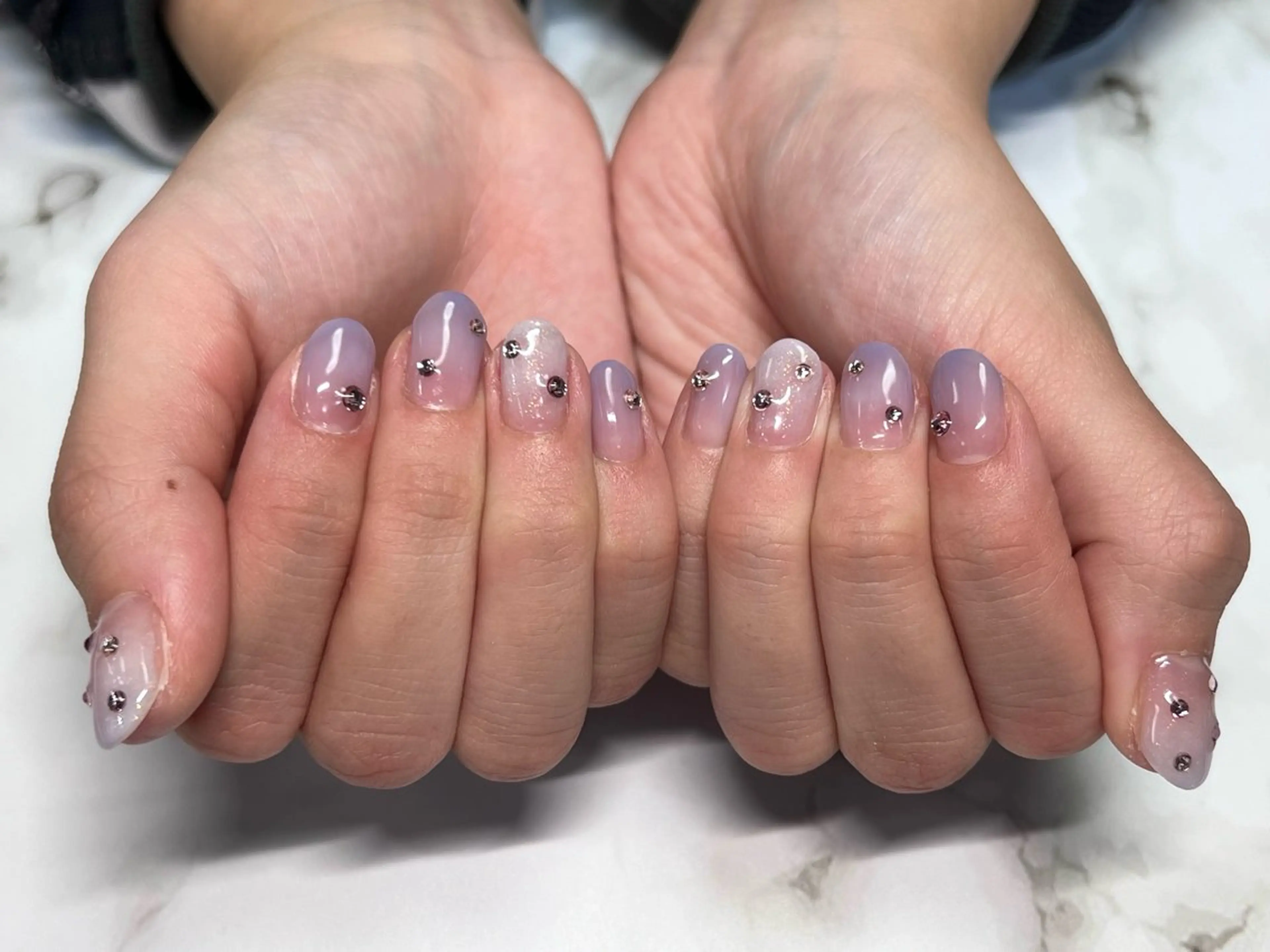 ネイル アートネイル グラデーション パープル 自由が丘サロン あやめ💅のネイルデザイン