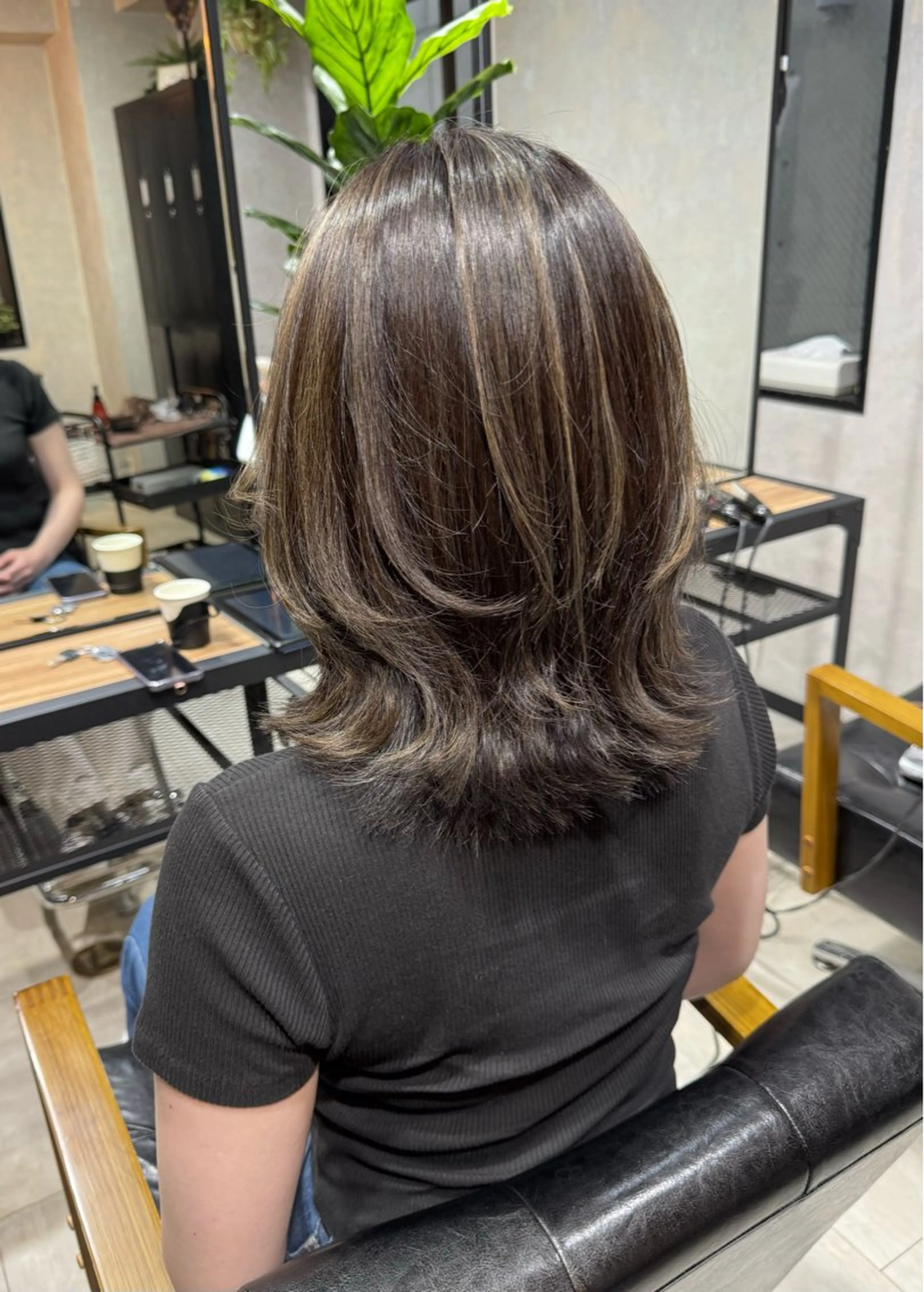 セミロング カラー ハイライトカラー ハイライト ヘアカラー 成城美容室 YOSHIMURAのヘアスタイル