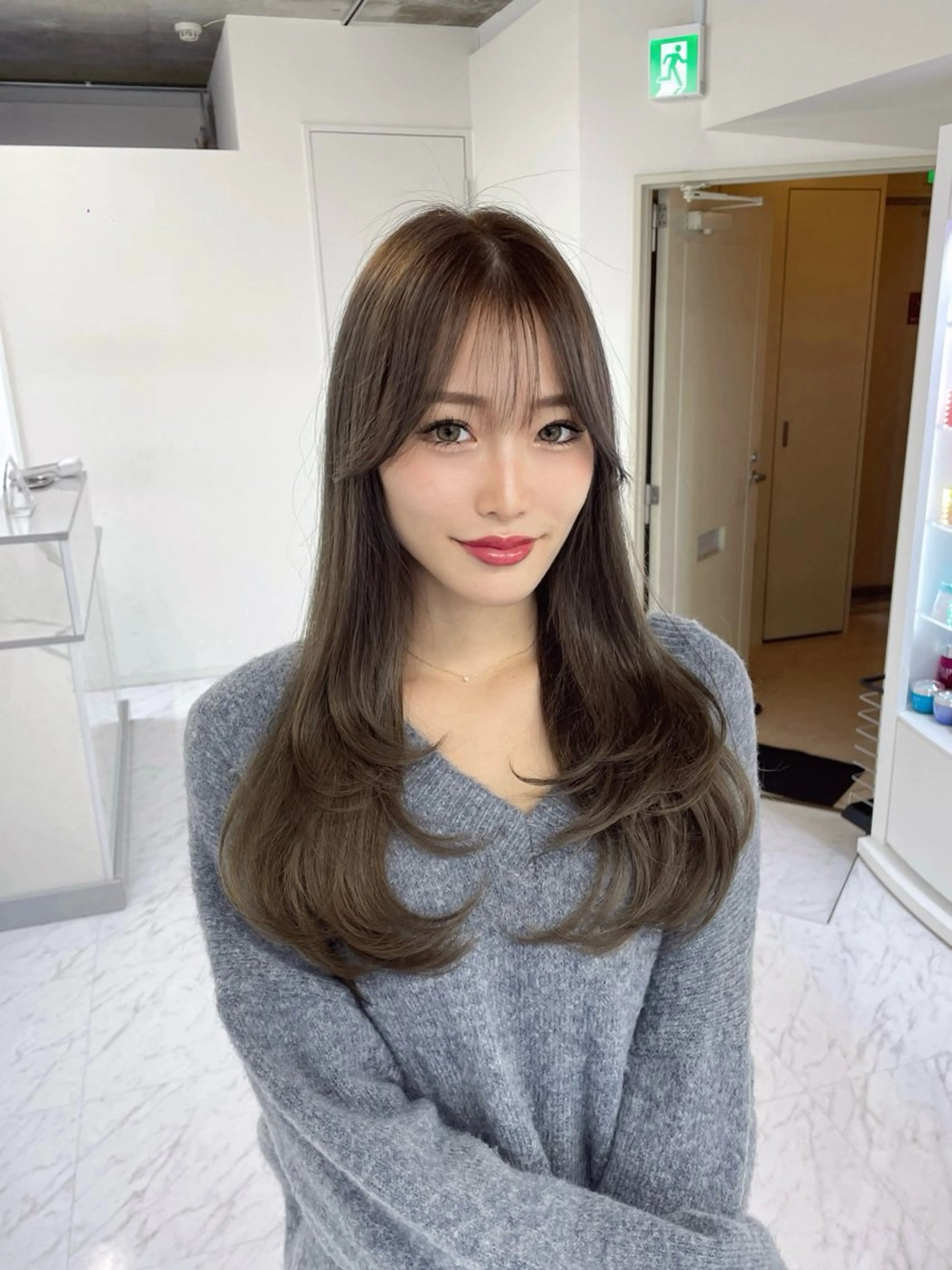 ロング アッシュ アッシュブラウン レイヤーカット 🦋韓国hair🦋 エクステ店長sakiのヘアスタイル