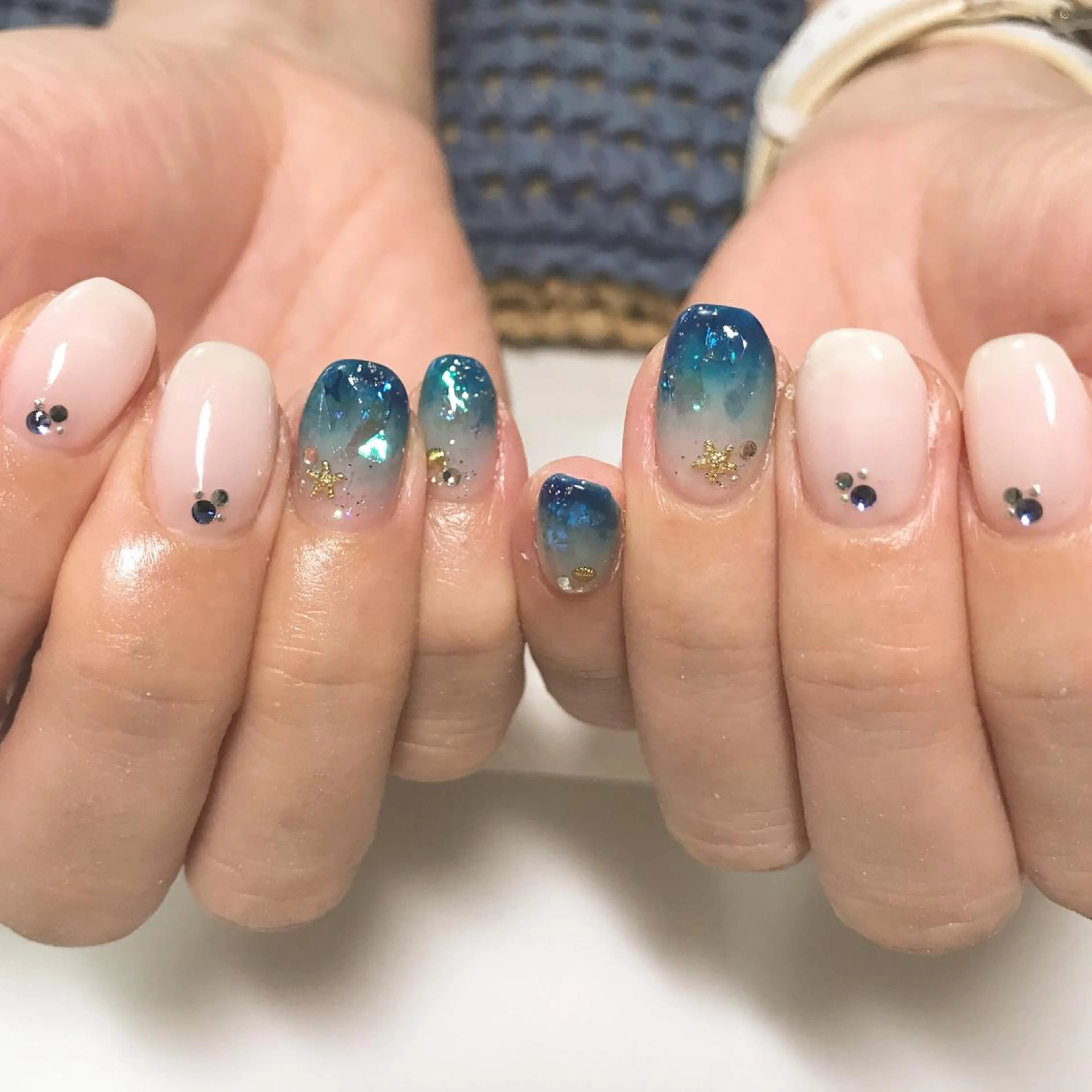 ネイル ブルー フットネイル シンプルネイル 春ネイル 夏ネイル nail fufla ♡yamane♡のネイルデザイン