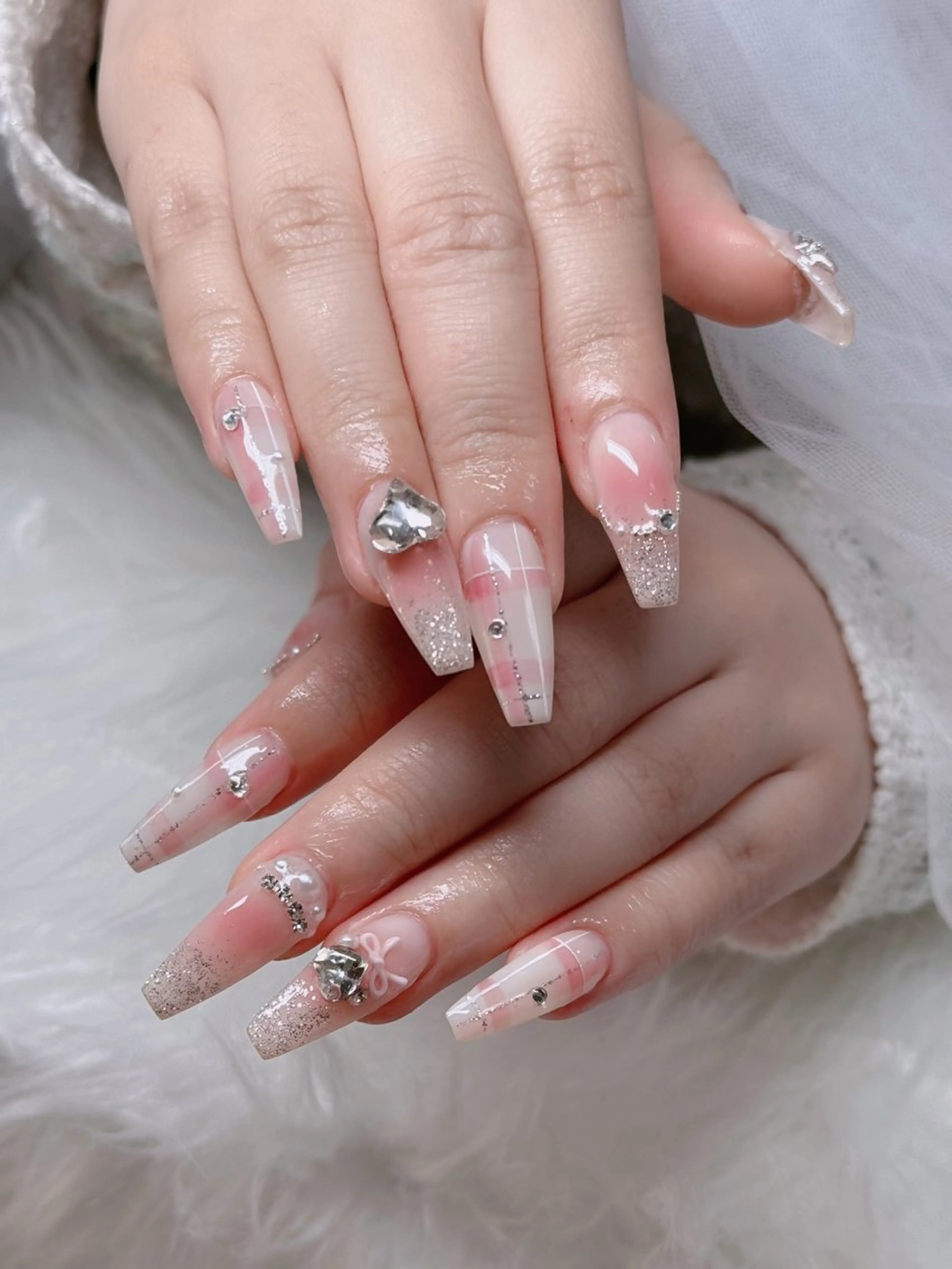 ネイル フレンチネイル ジェルネイル ハロウィン キラキラネイル 韓国ネイル H.baby Nail Salonのネイルデザイン